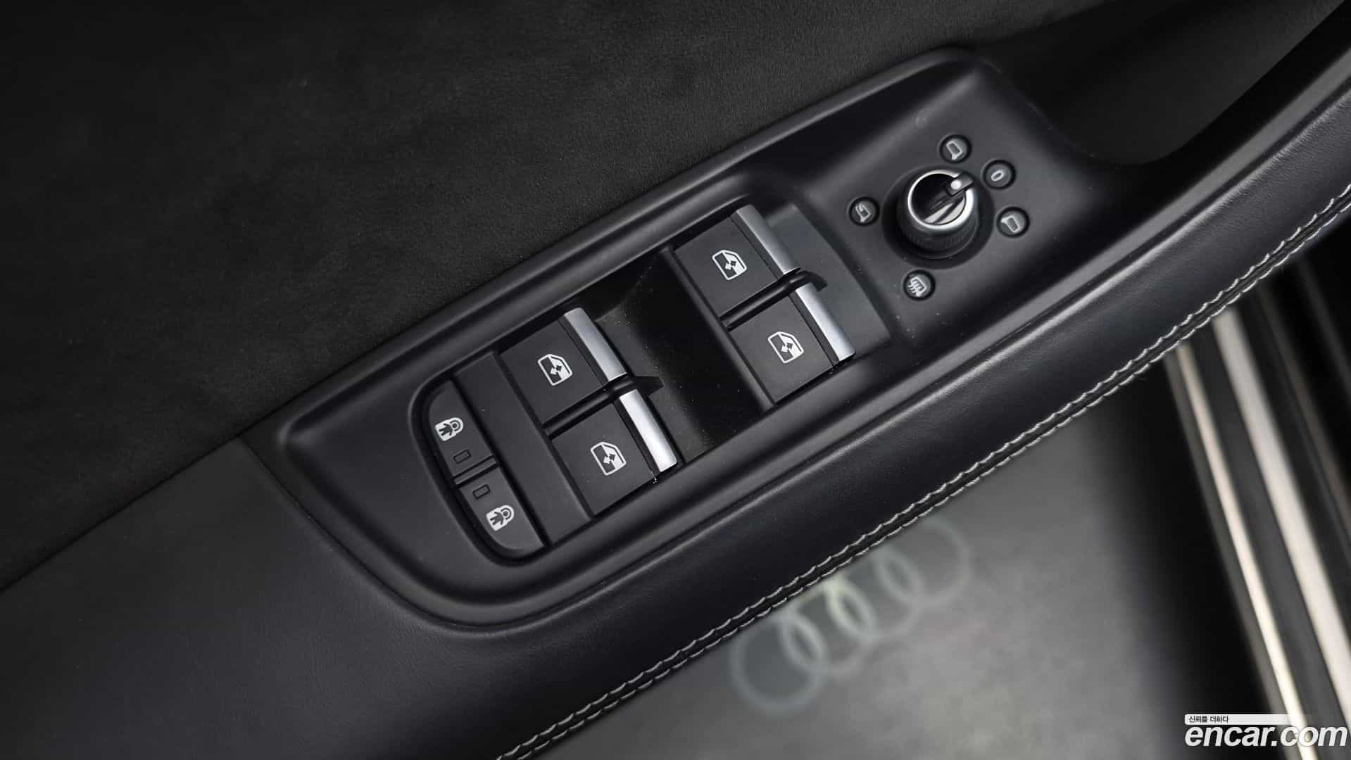 Q7 Audi 2022.10-OPTION-041