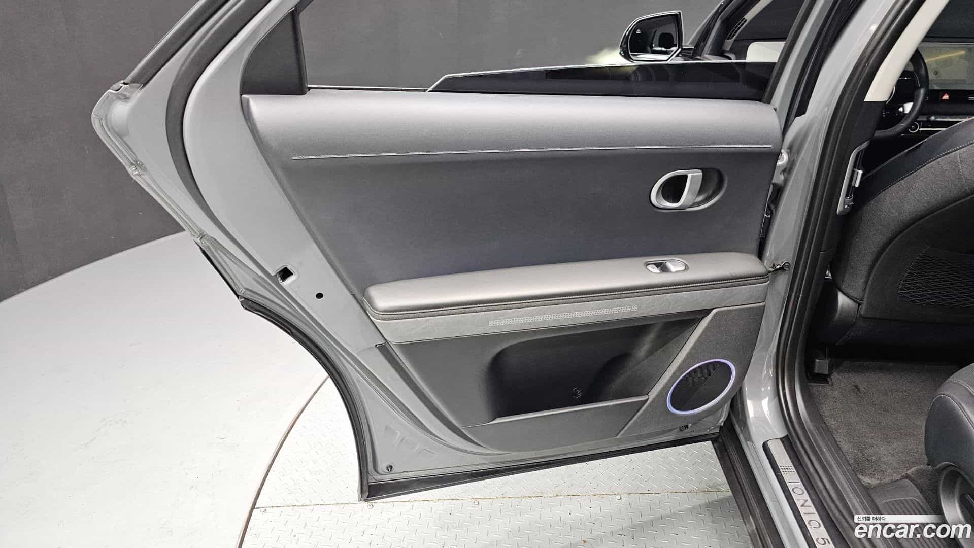 Ioniq5 Hyundai 2022.2-INNER-035