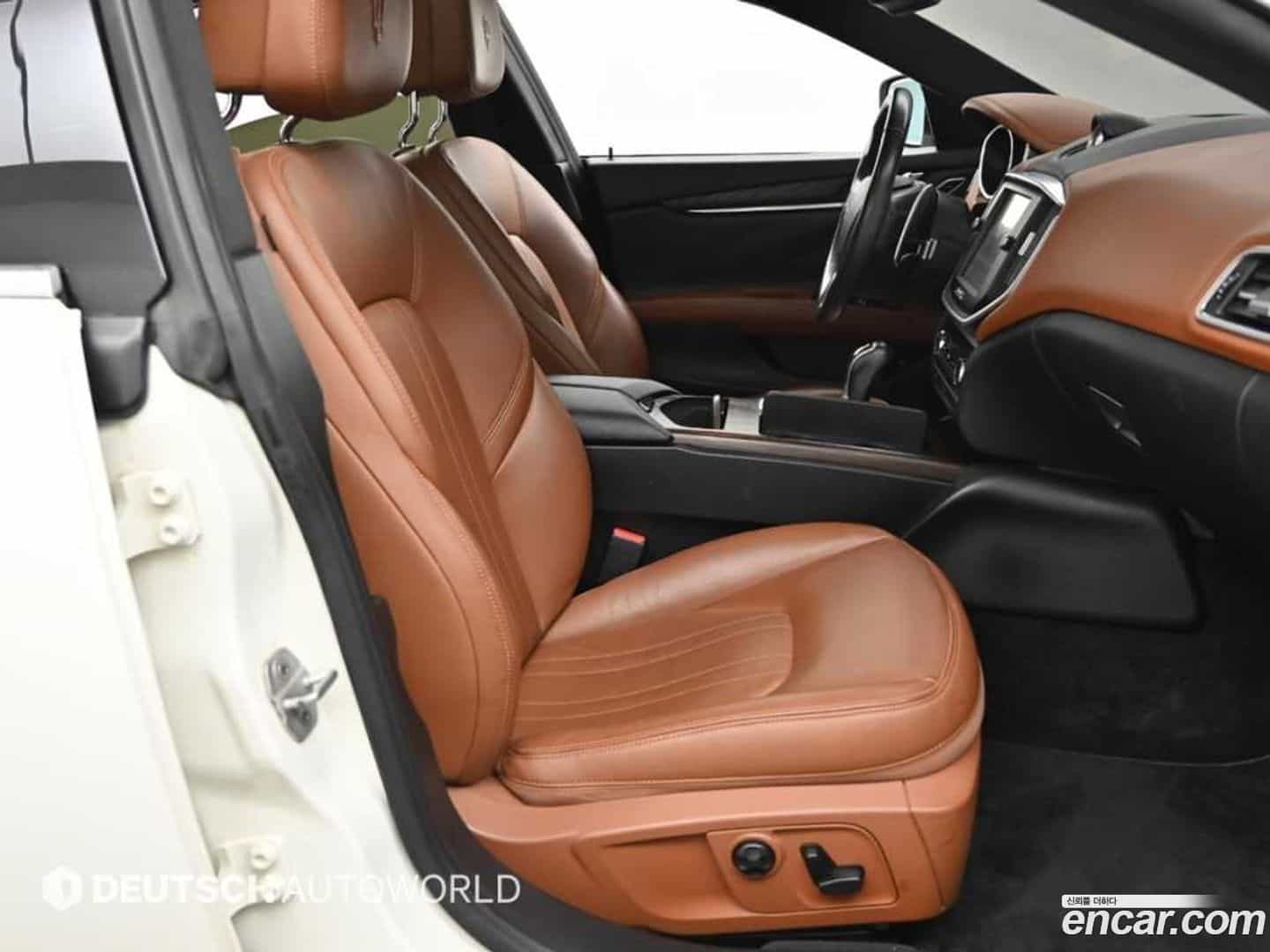 Ghibli Maserati 2015.11-INNER-010