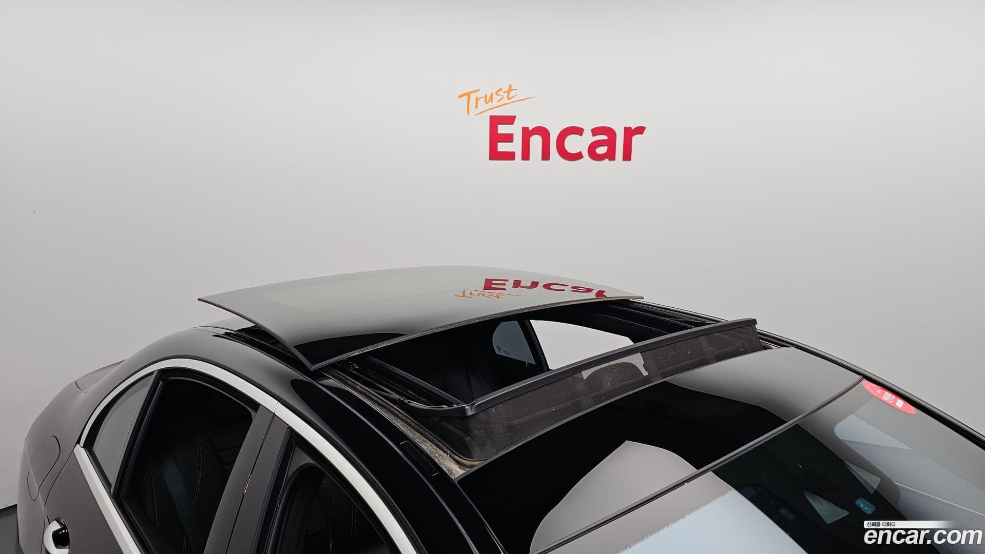 Main__Slider__Photo:E-Class Mercedes-Benz 2021.1-27