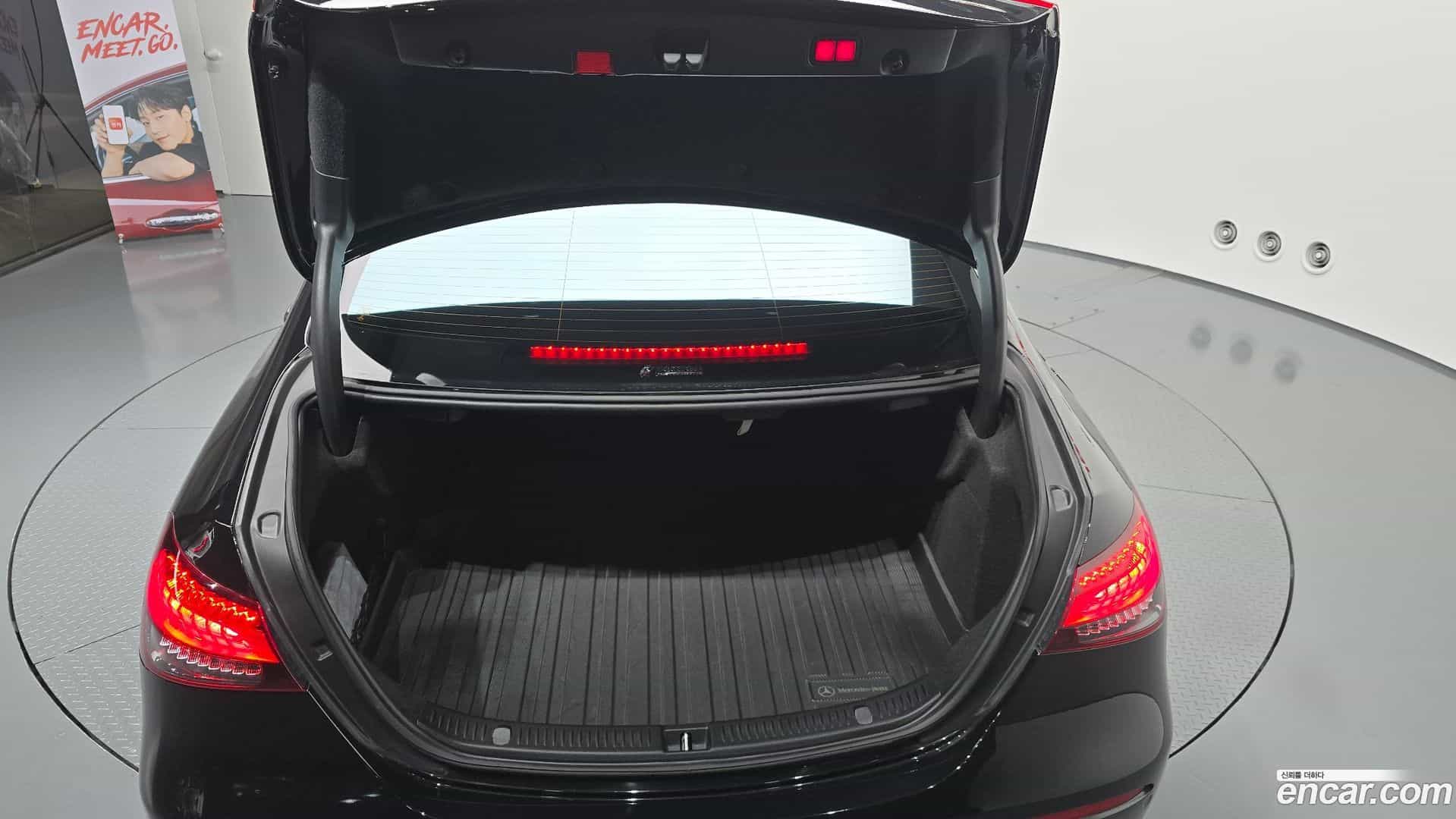 E-Class Mercedes-Benz 2021.1-OPTION-043