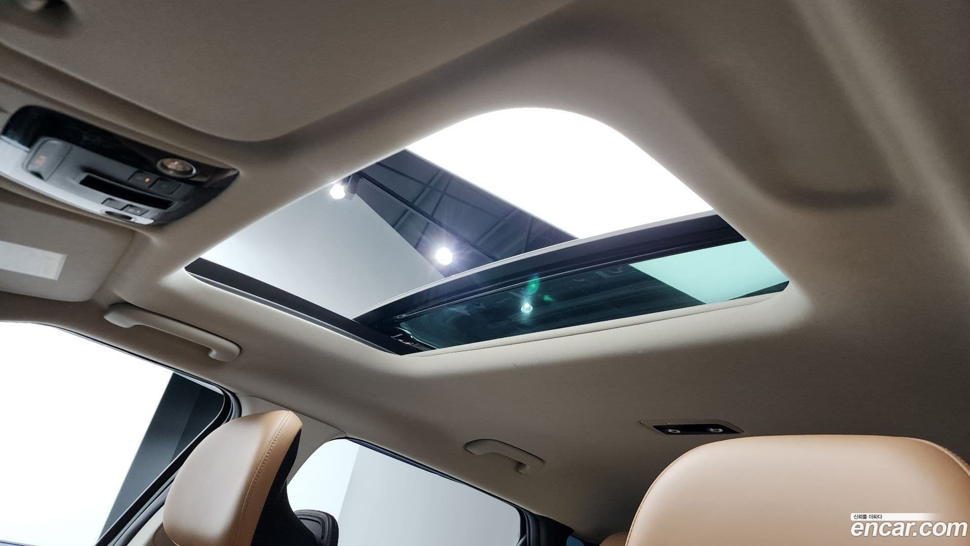 Main__Slider__Photo:EV6 Kia 2021.7-18