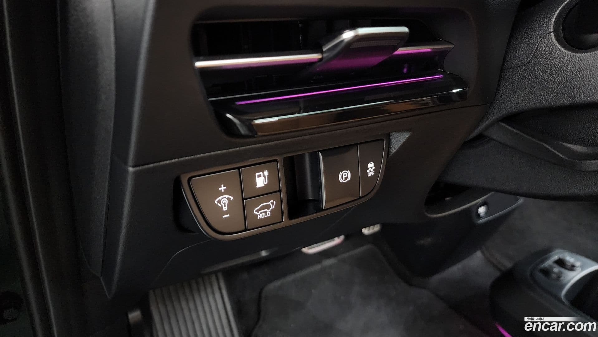Main__Slider__Photo:EV6 Kia 2021.7-43