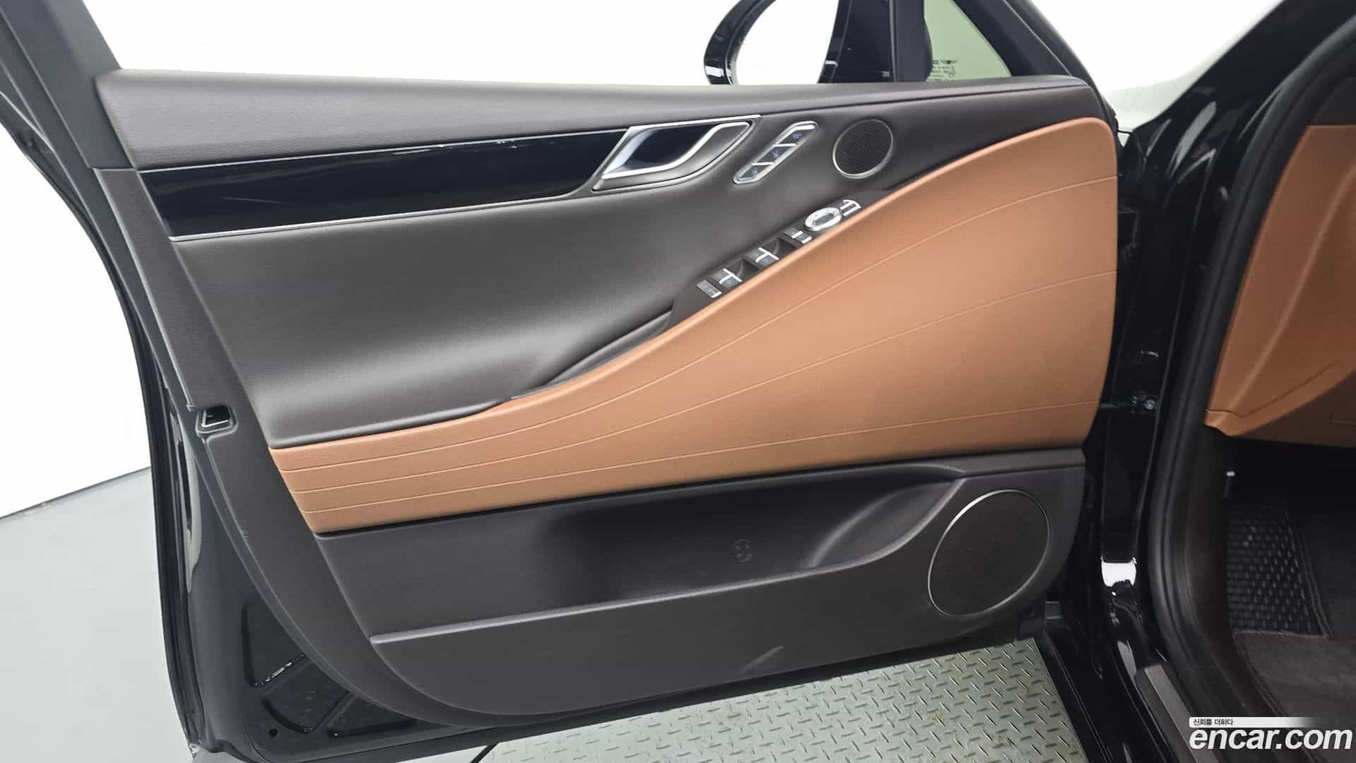 G80 Genesis 2022.10-INNER-034