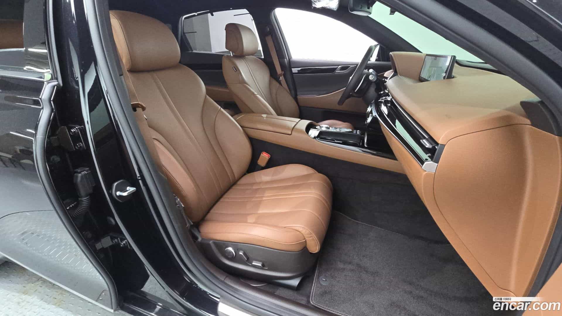 G80 Genesis 2022.10-INNER-036