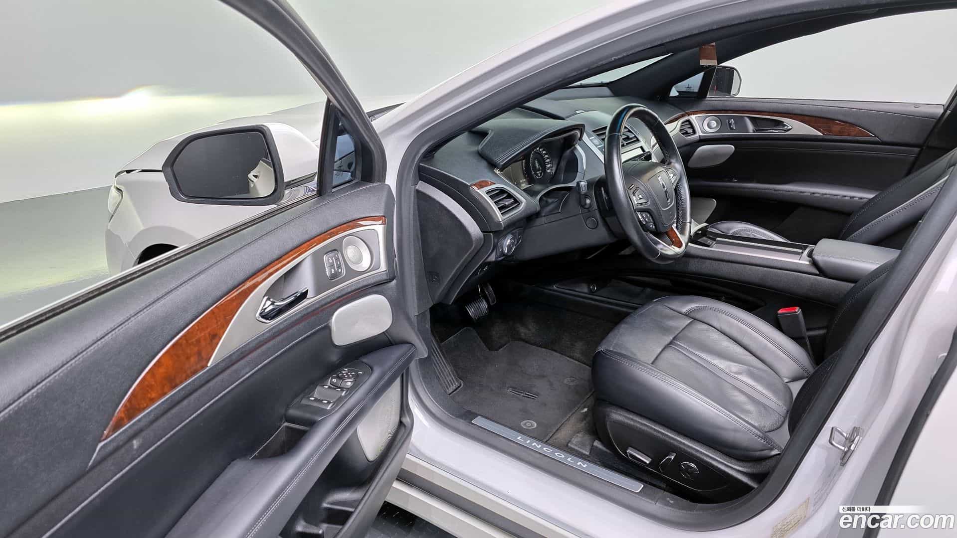 MKZ Lincoln 2018.9-INNER-010