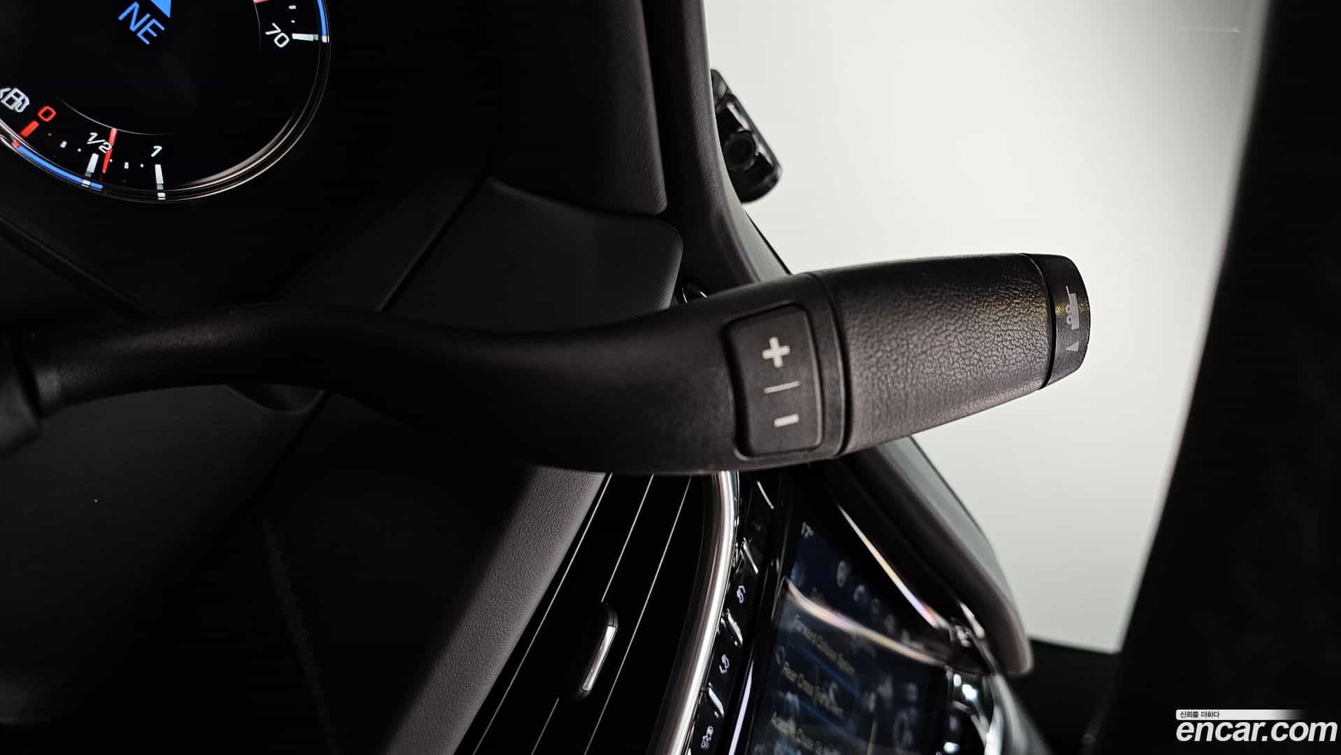 Escalade Cadillac 2020.2-INNER-009