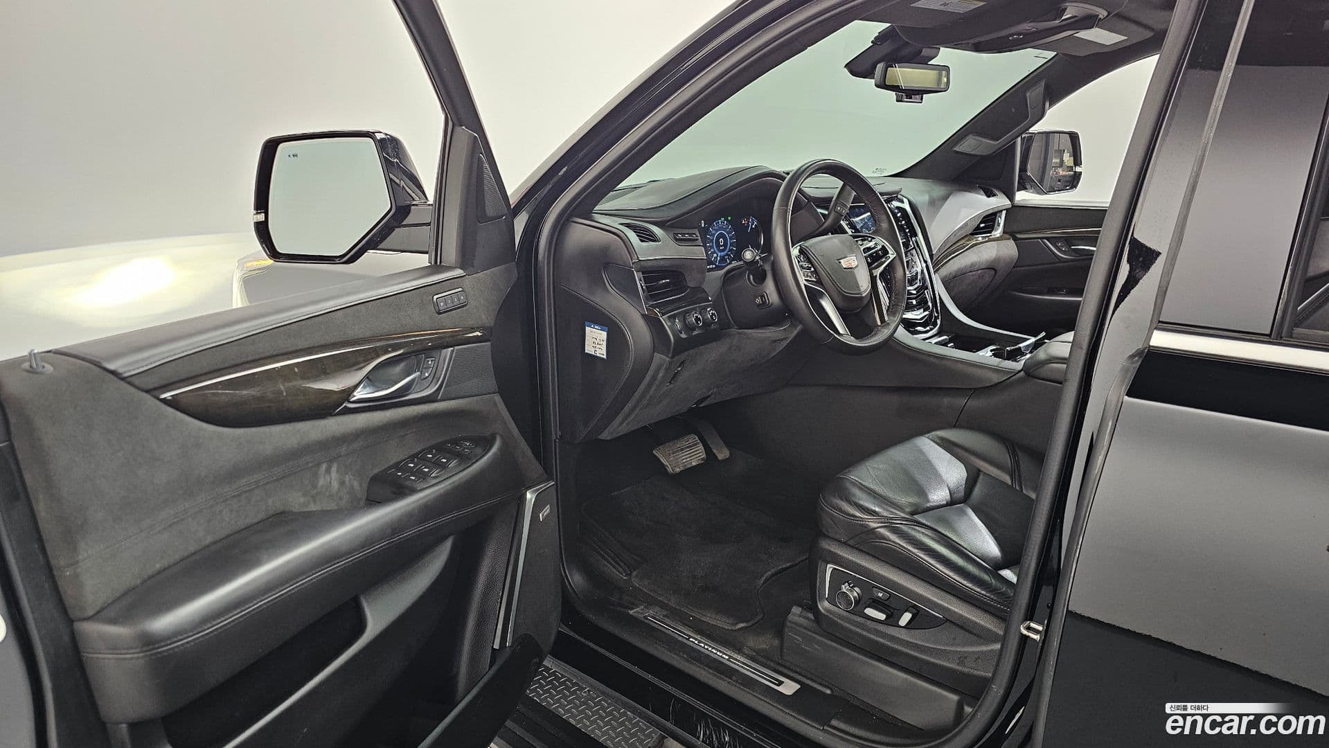 Main__Slider__Photo:Escalade Cadillac 2020.2-9