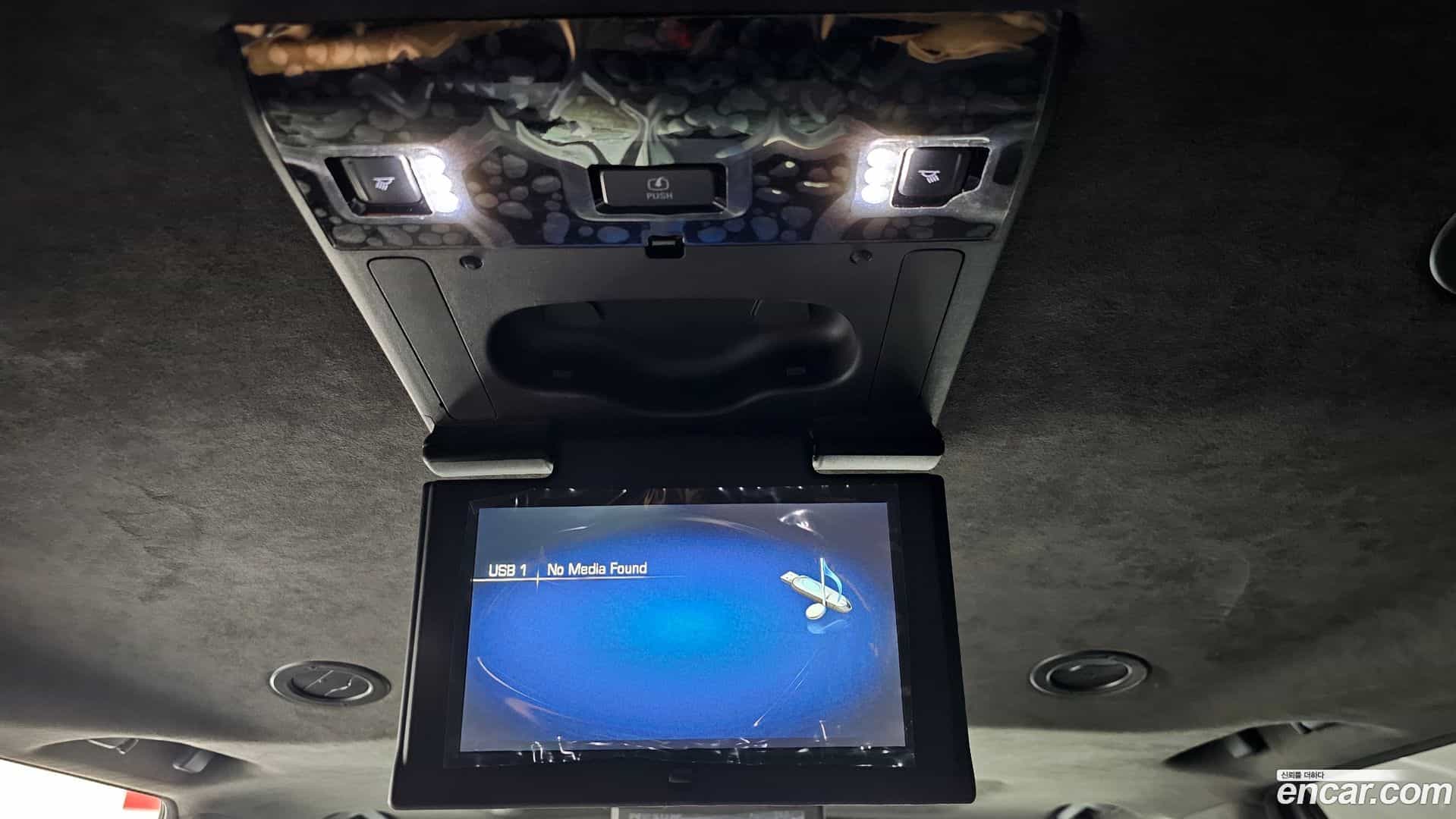 Escalade Cadillac 2020.2-OPTION-020