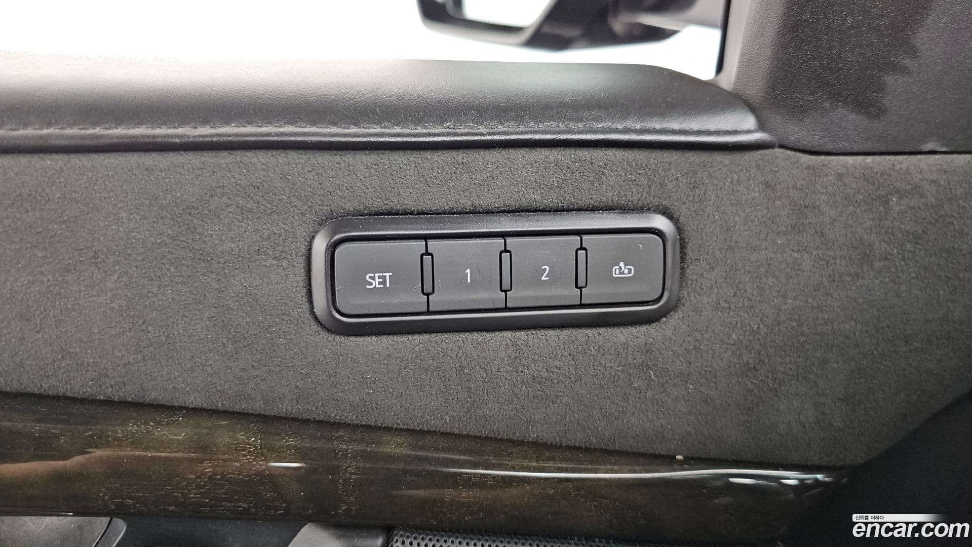 Main__Slider__Photo:Escalade Cadillac 2020.2-17