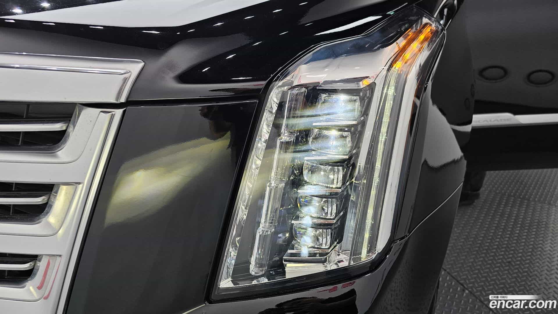 Escalade Cadillac 2020.2-OUTER-032