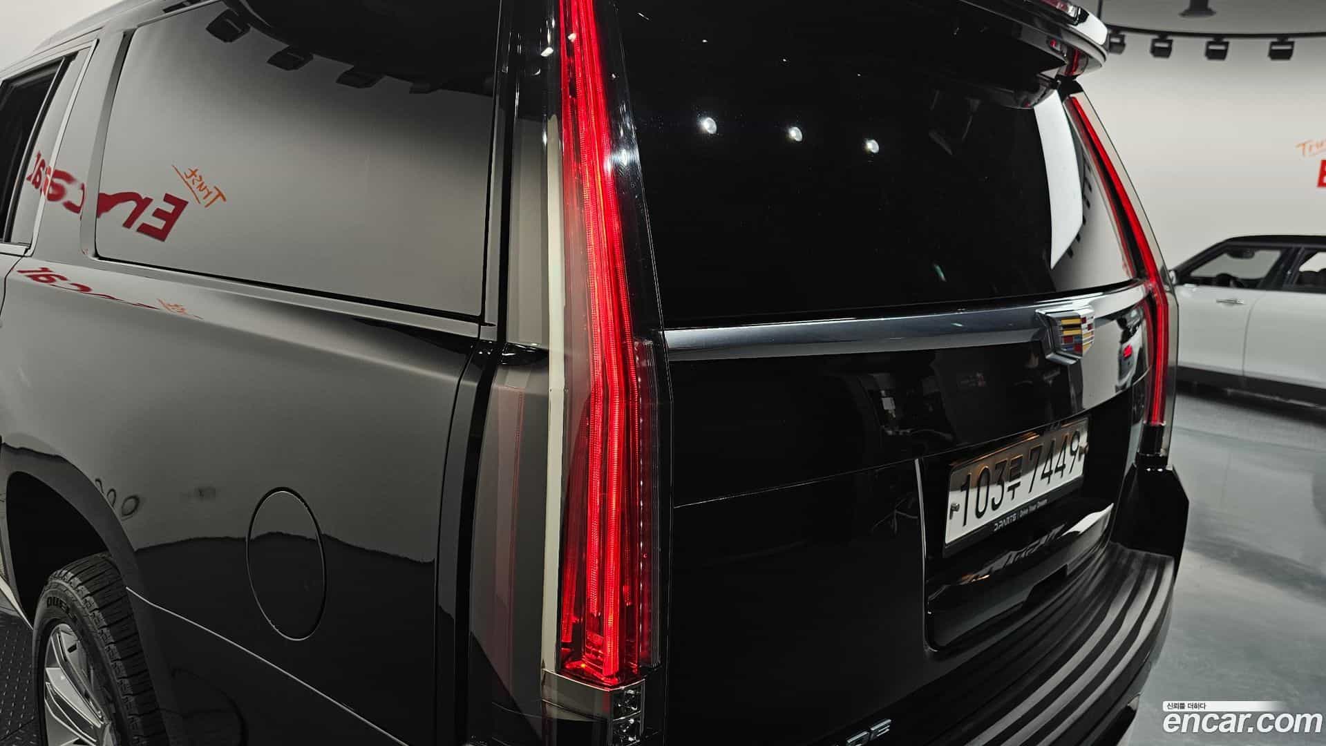 Escalade Cadillac 2020.2-OUTER-033