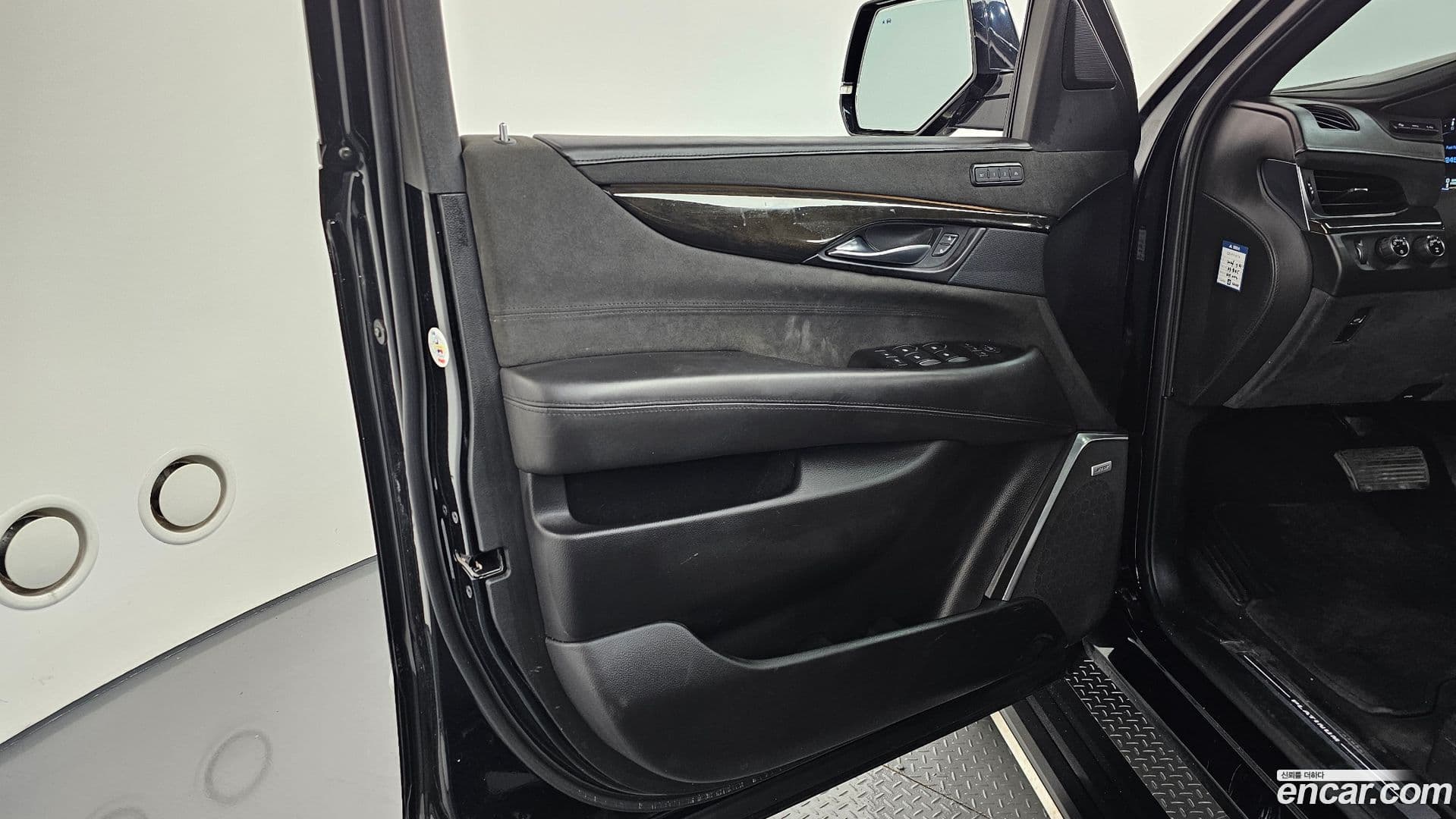 Main__Slider__Photo:Escalade Cadillac 2020.2-23