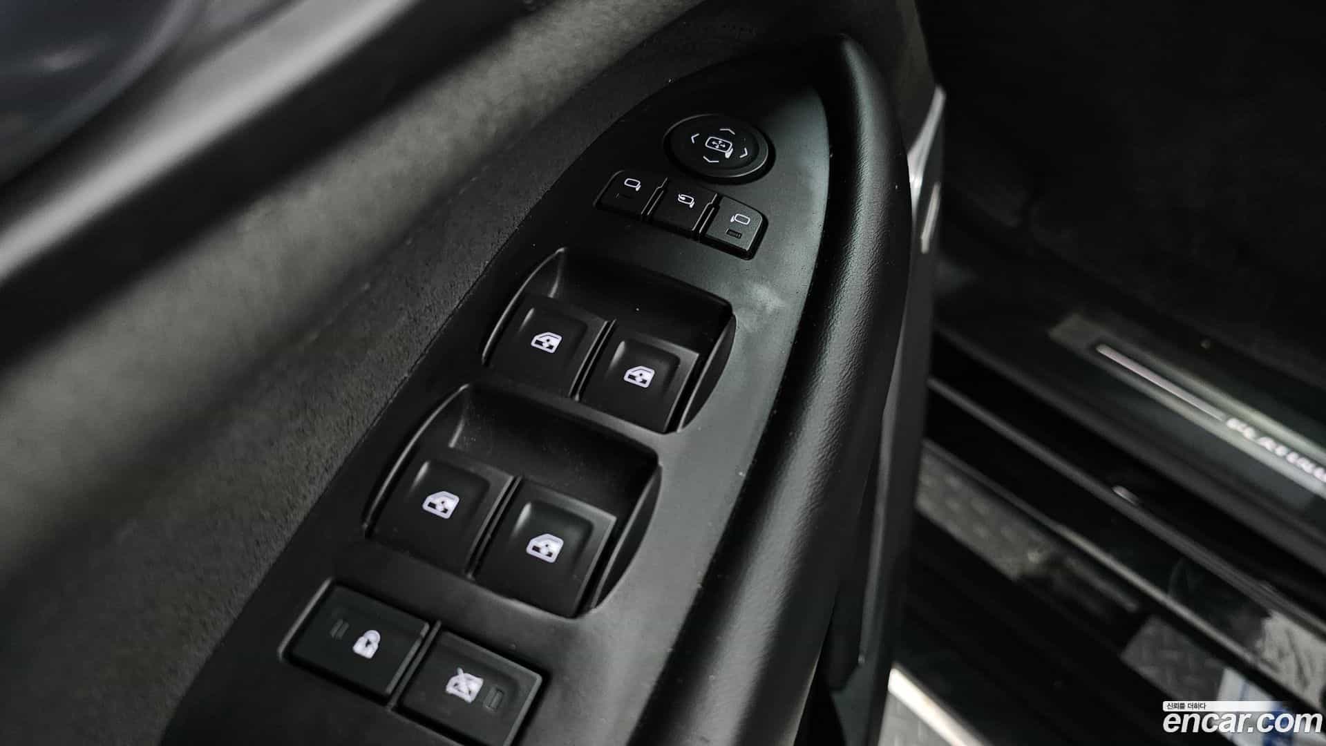 Escalade Cadillac 2020.2-OPTION-050