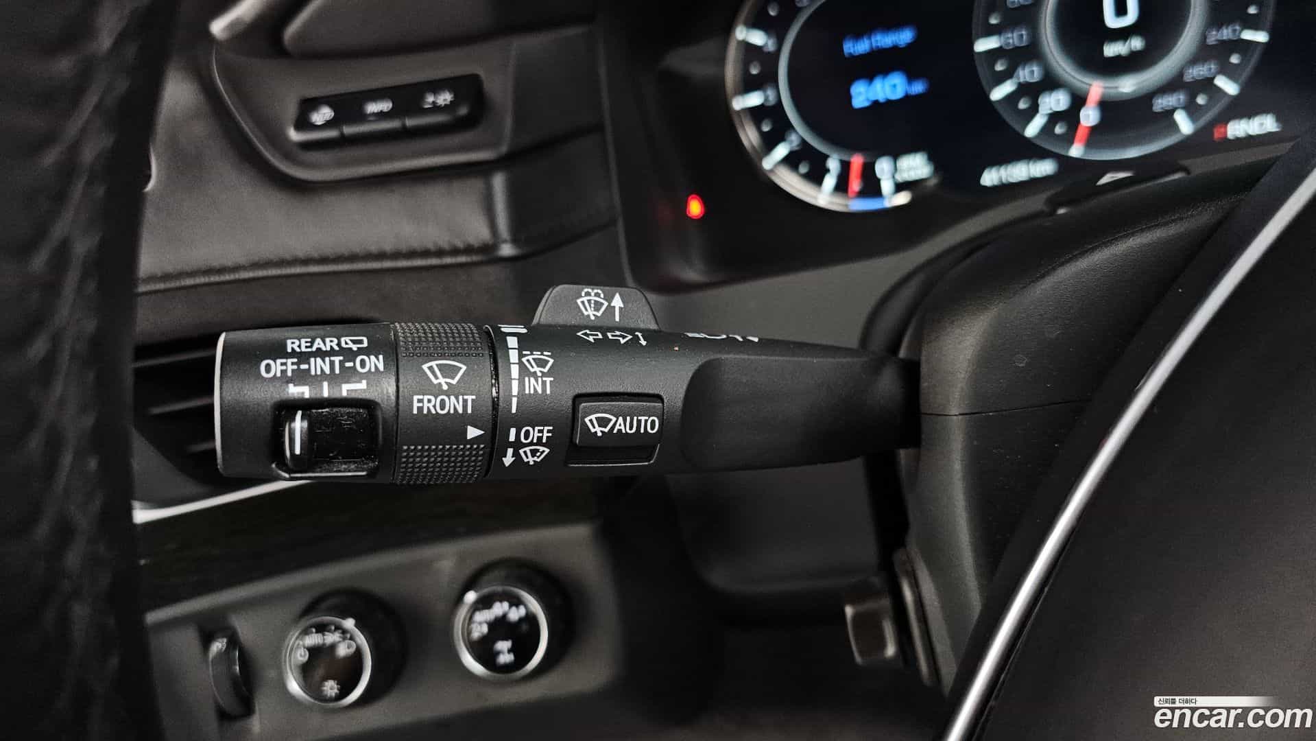 Escalade Cadillac 2020.2-OPTION-052