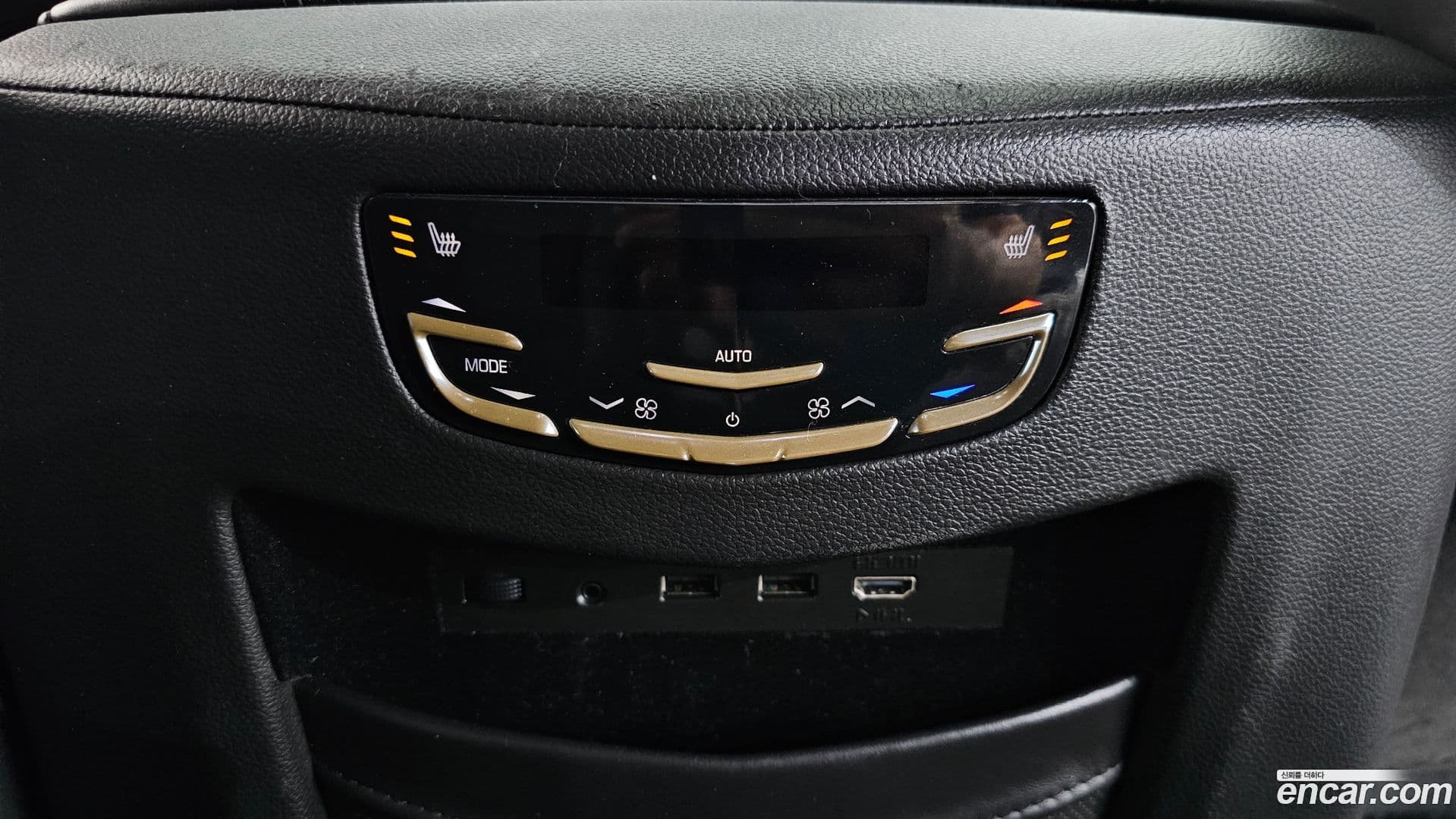 Main__Slider__Photo:Escalade Cadillac 2020.2-39