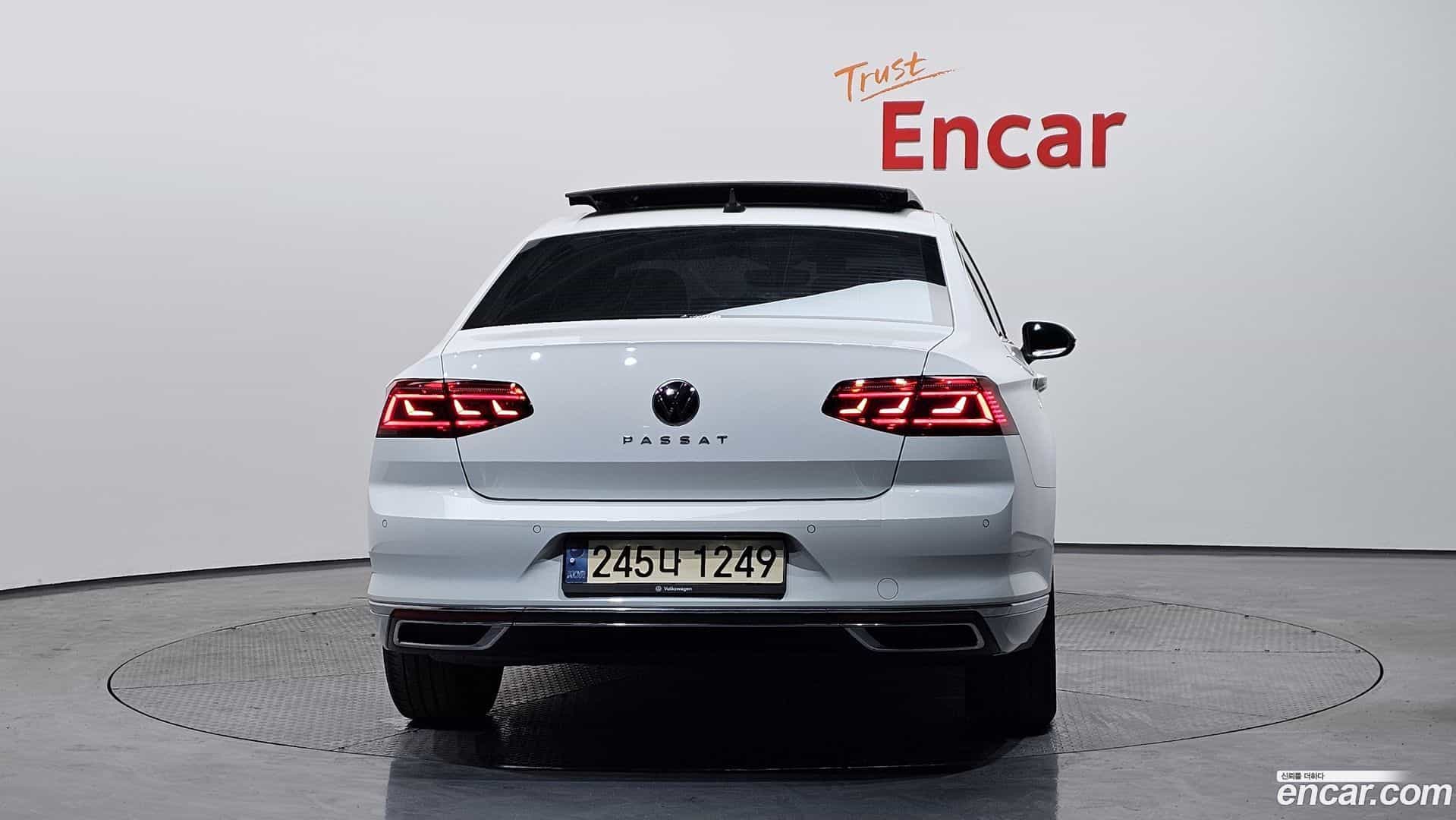 Passat Volkswagen 2022.4-OUTER-004