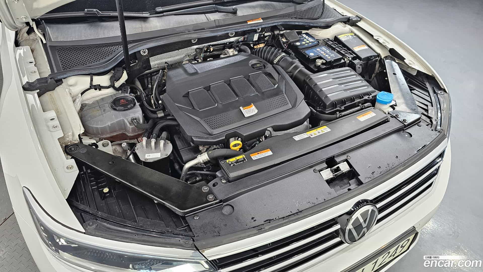 Passat Volkswagen 2022.4-OUTER-006