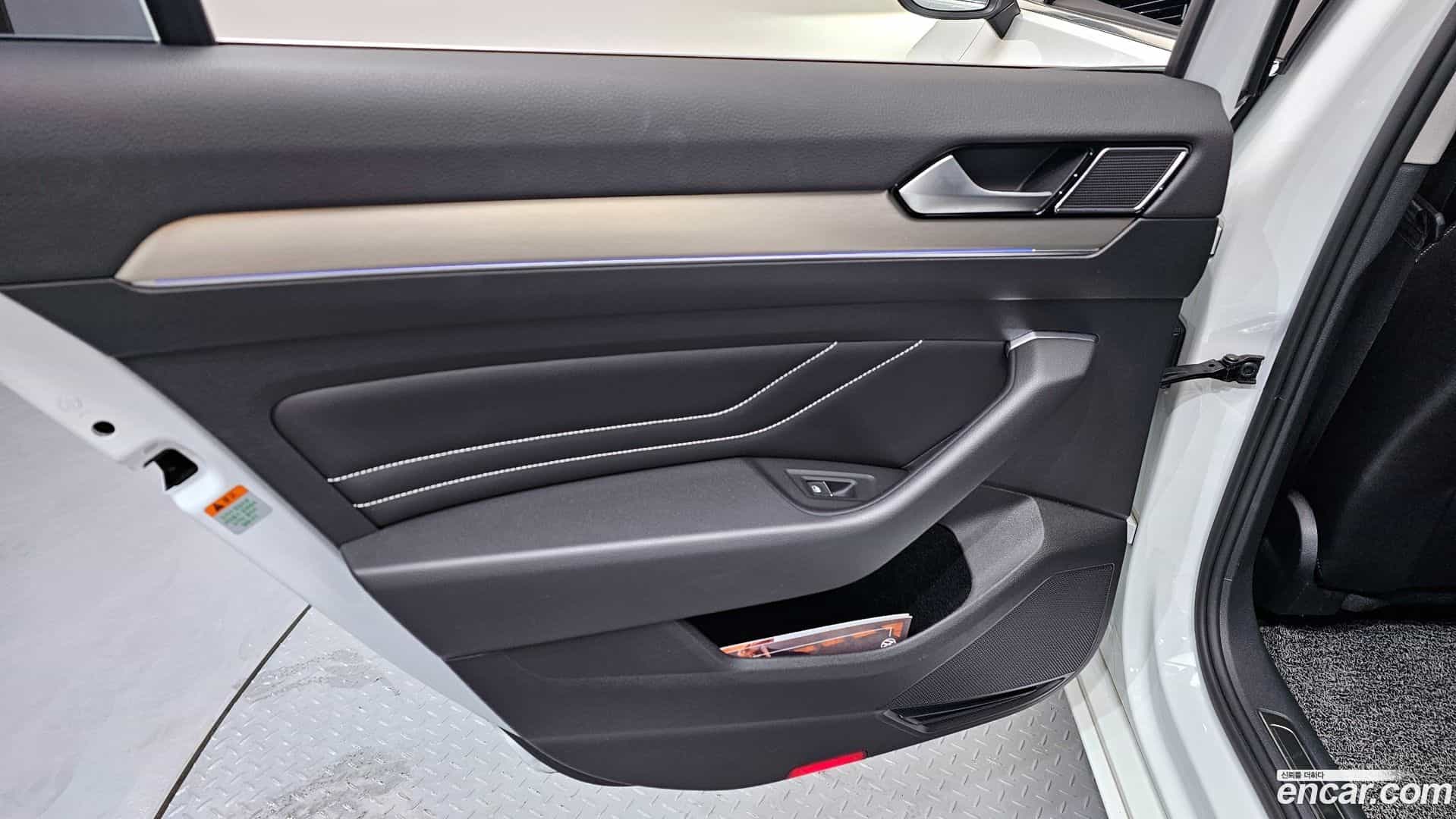 Passat Volkswagen 2022.4-INNER-035