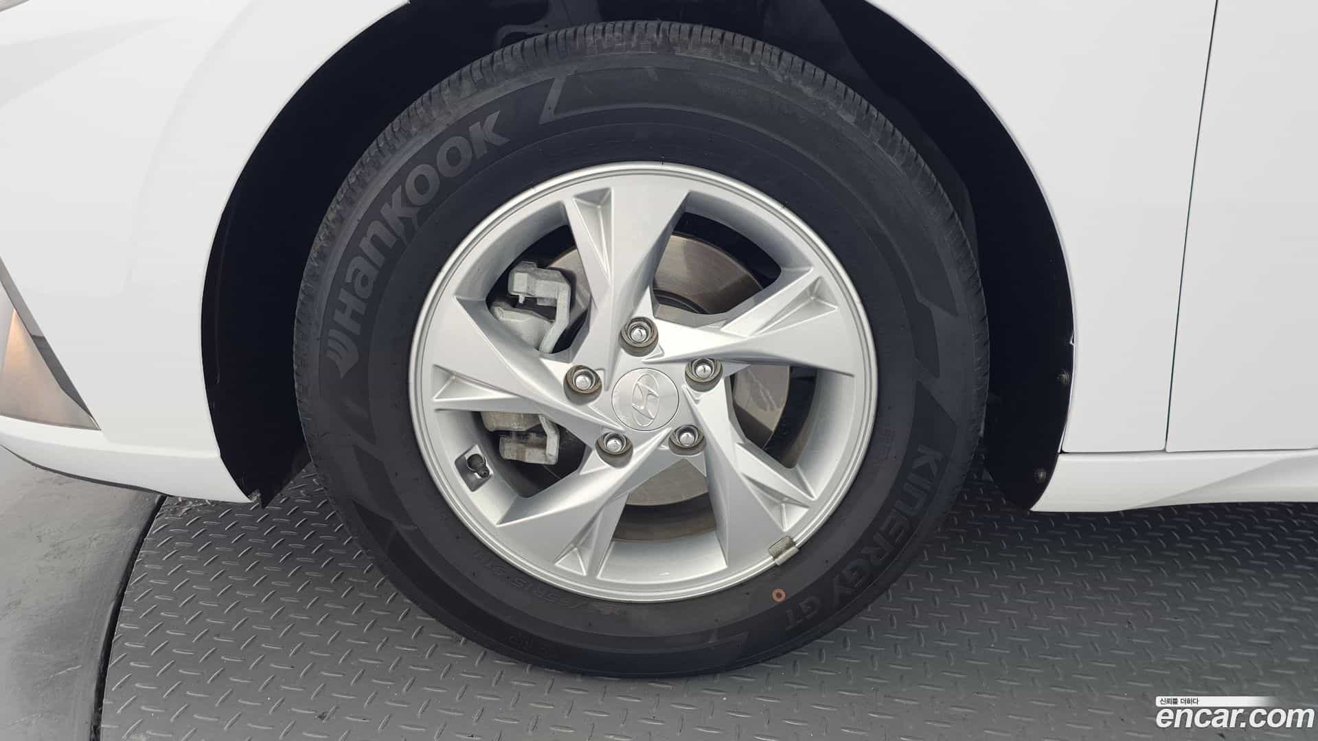 AVANTE Hyundai 2021.1-OUTER-005