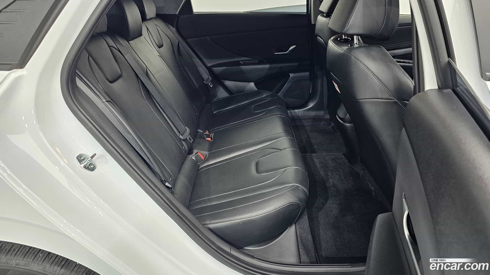 AVANTE Hyundai 2021.1-OPTION-016