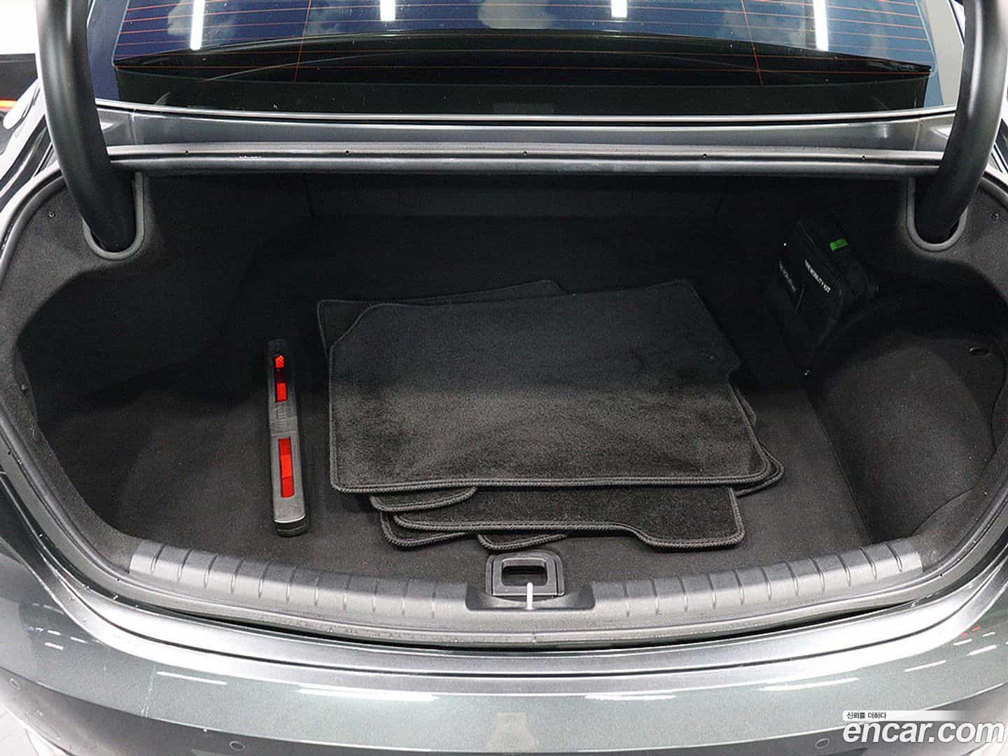 Grandeur Hyundai 2022.3-OUTER-005