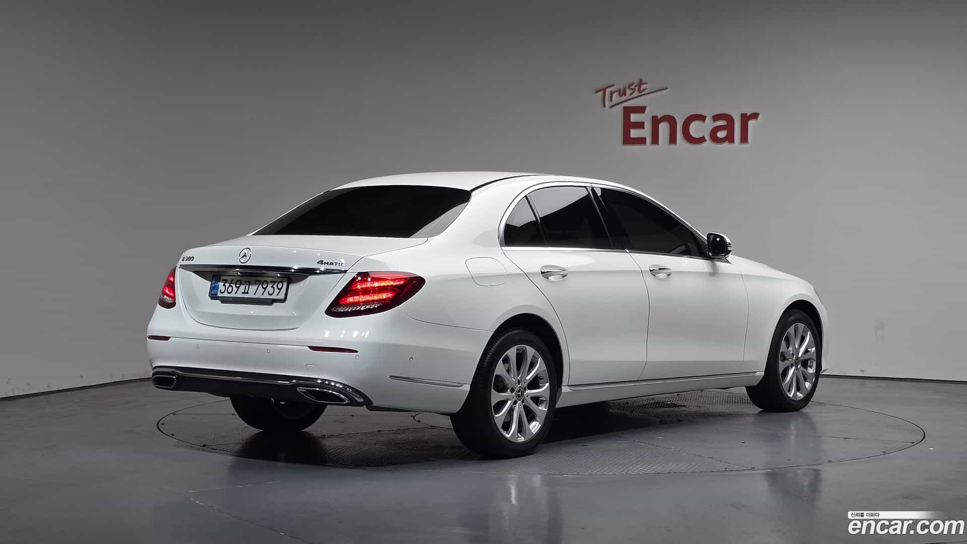 E-Class Mercedes-Benz 2020.9-OUTER-002