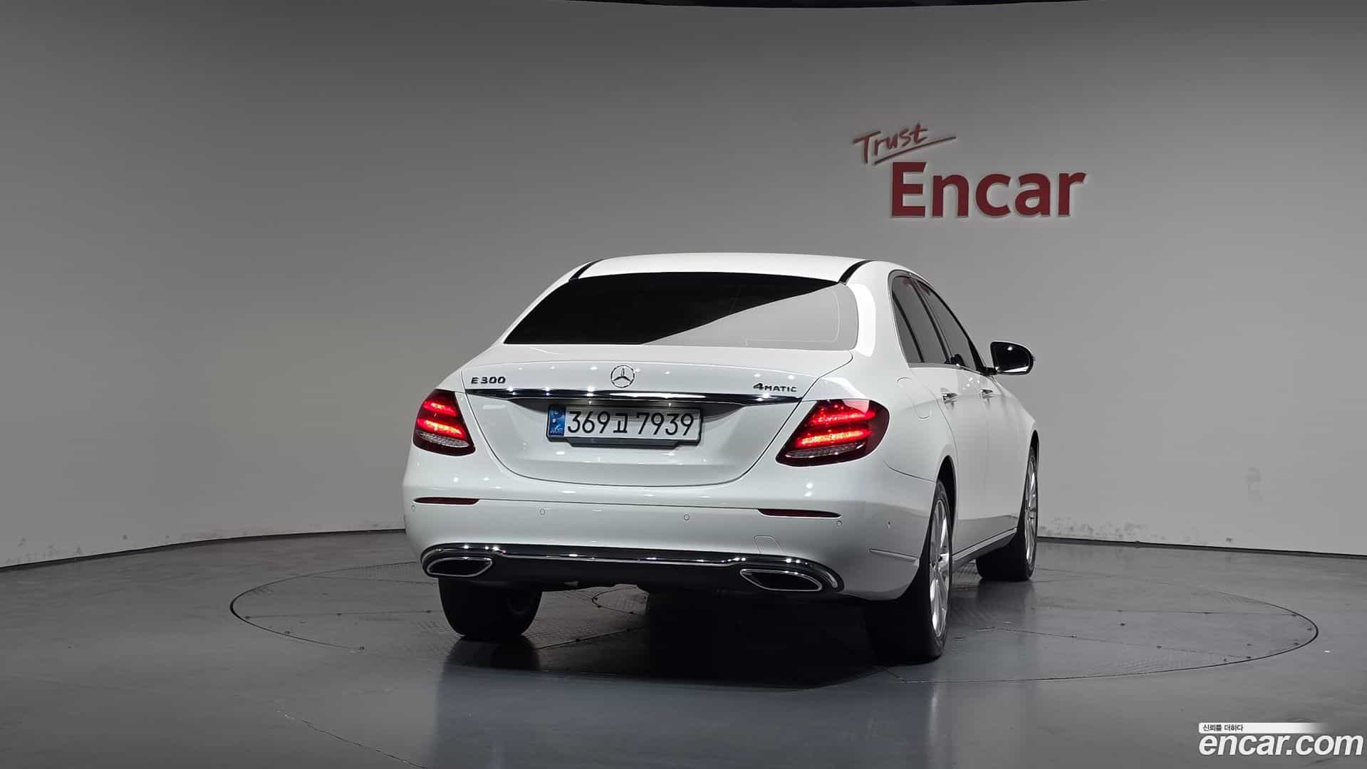 E-Class Mercedes-Benz 2020.9-OUTER-004