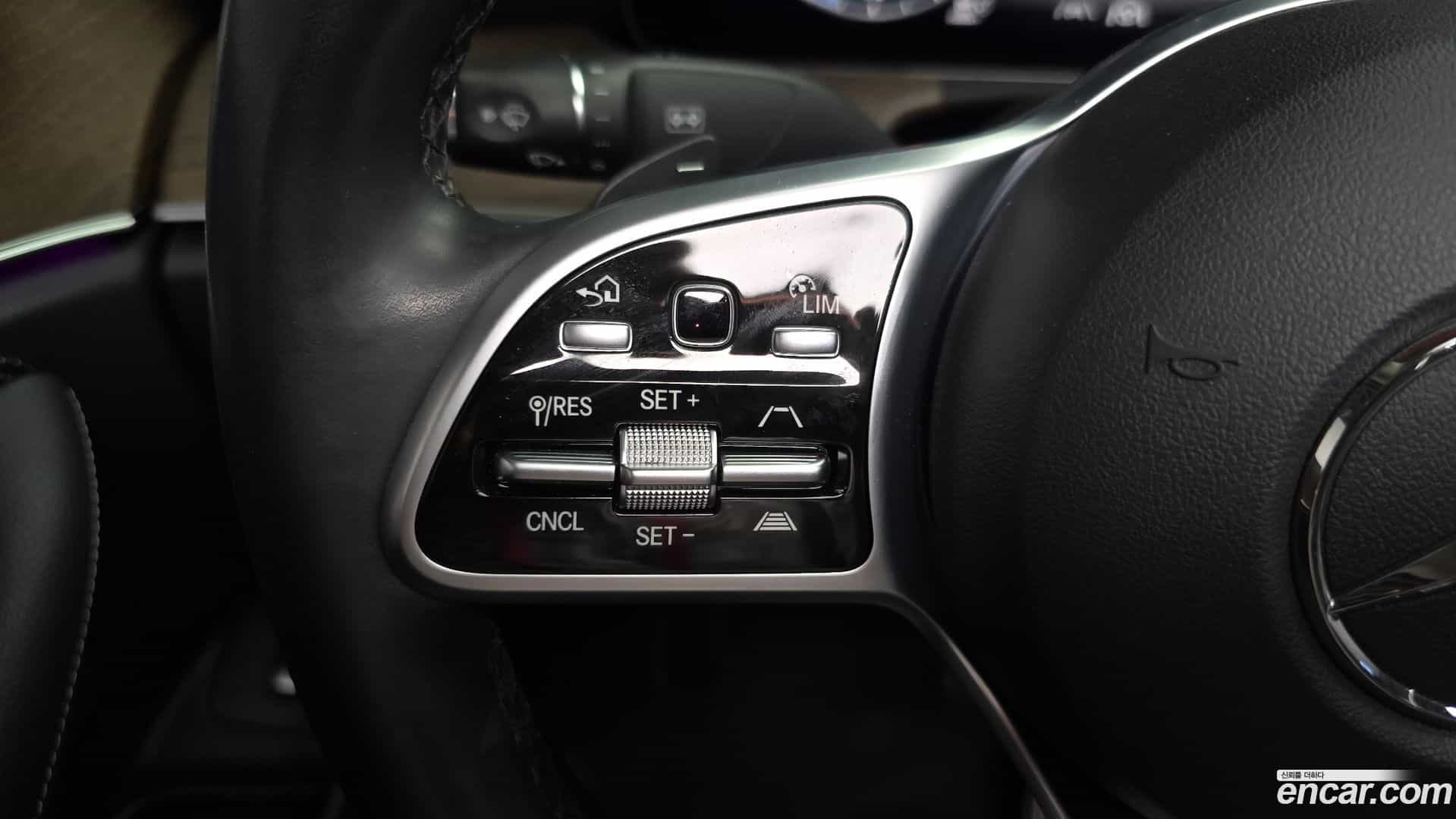 E-Class Mercedes-Benz 2020.9-OPTION-020