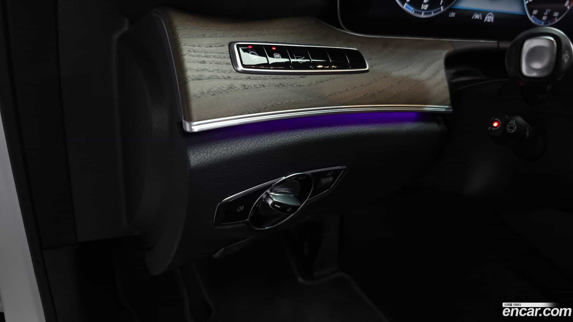 E-Class Mercedes-Benz 2020.9-OPTION-023