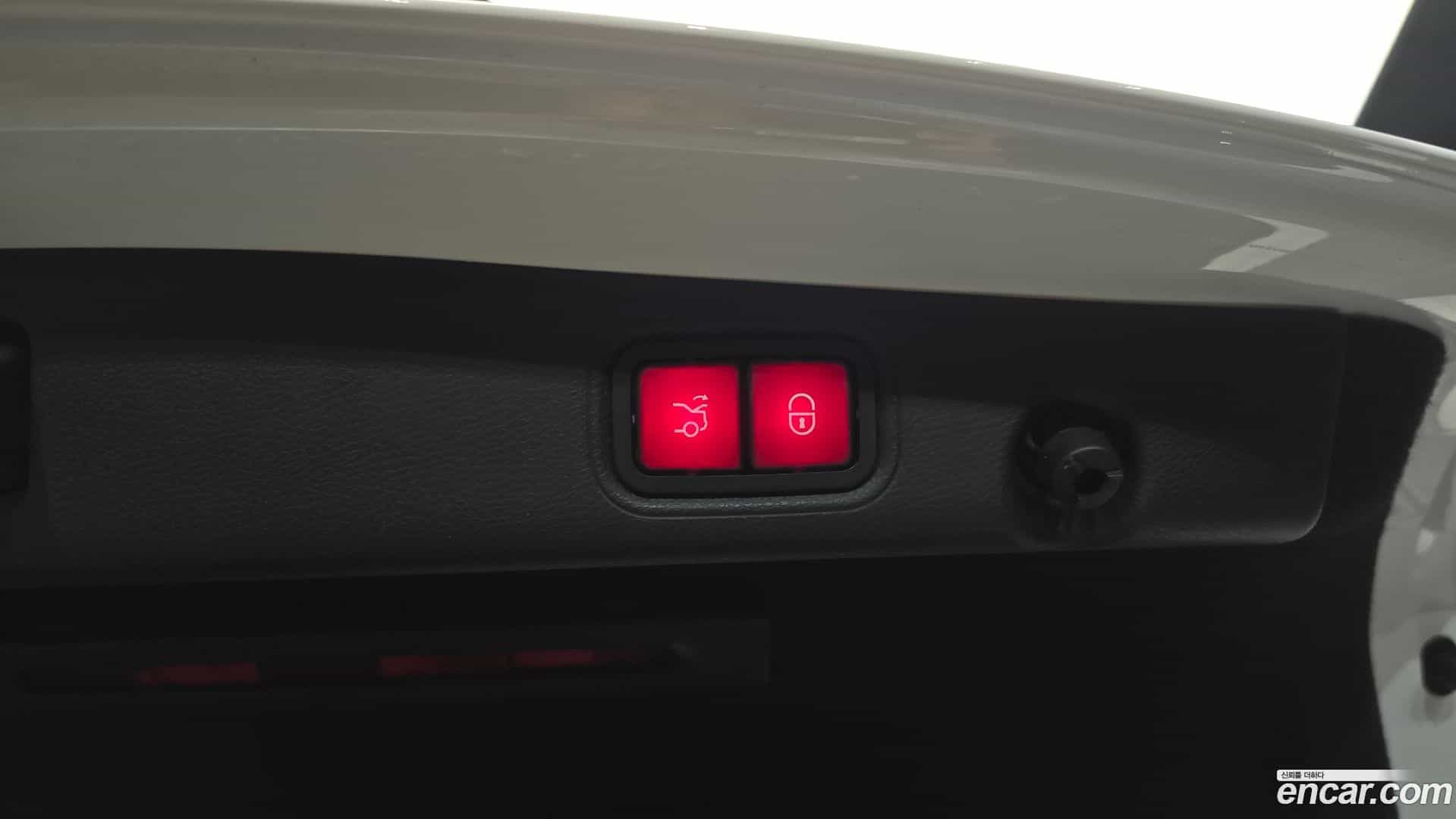 E-Class Mercedes-Benz 2020.9-OPTION-024
