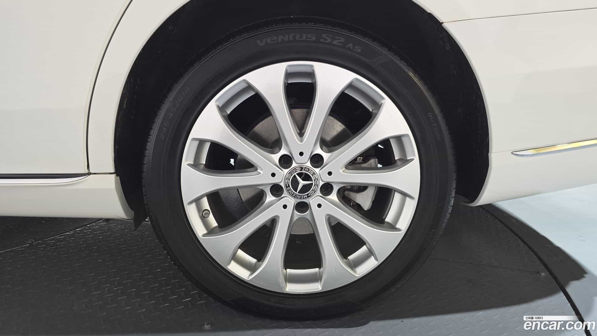 E-Class Mercedes-Benz 2020.9-OUTER-031