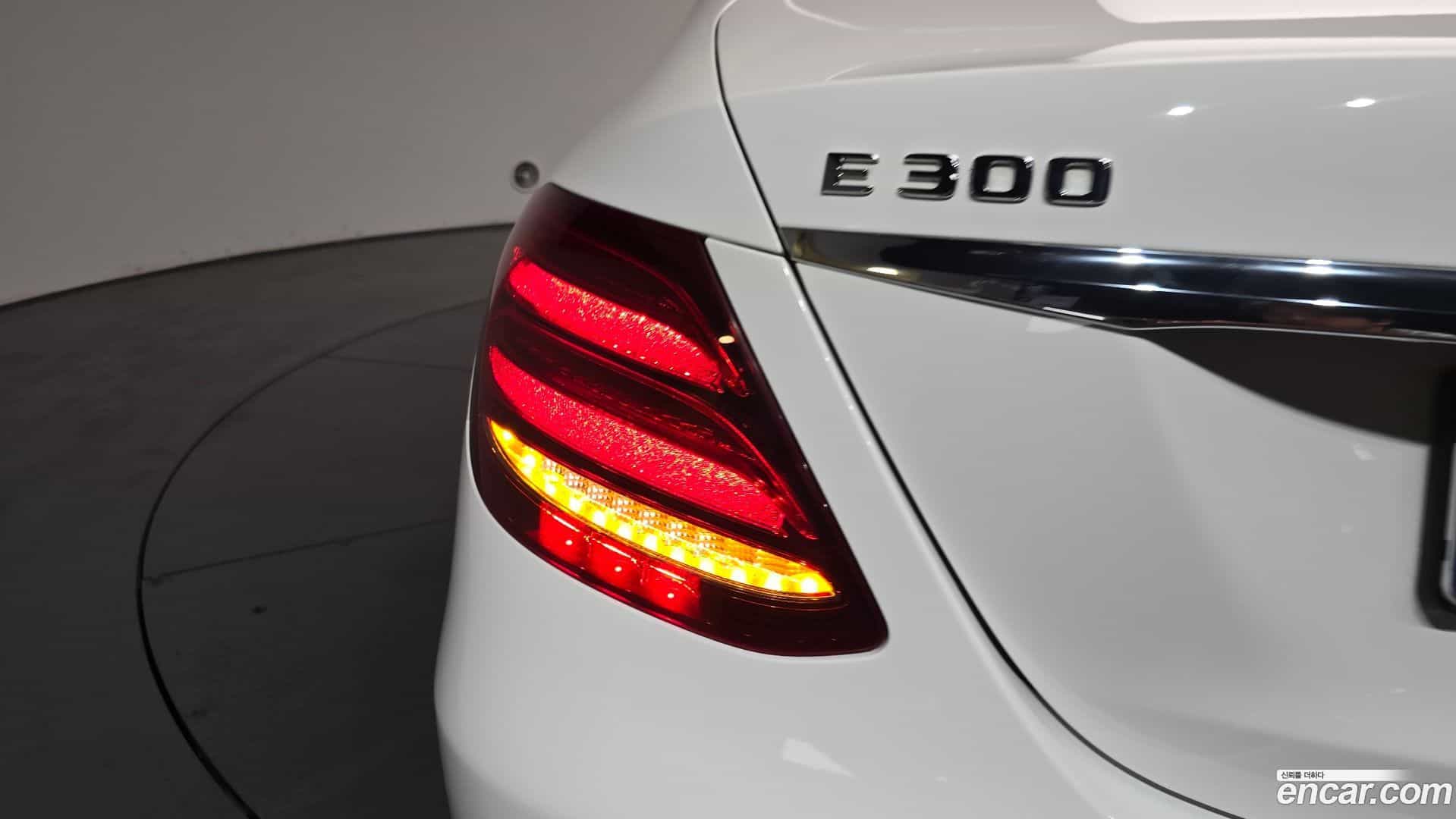 E-Class Mercedes-Benz 2020.9-OUTER-033
