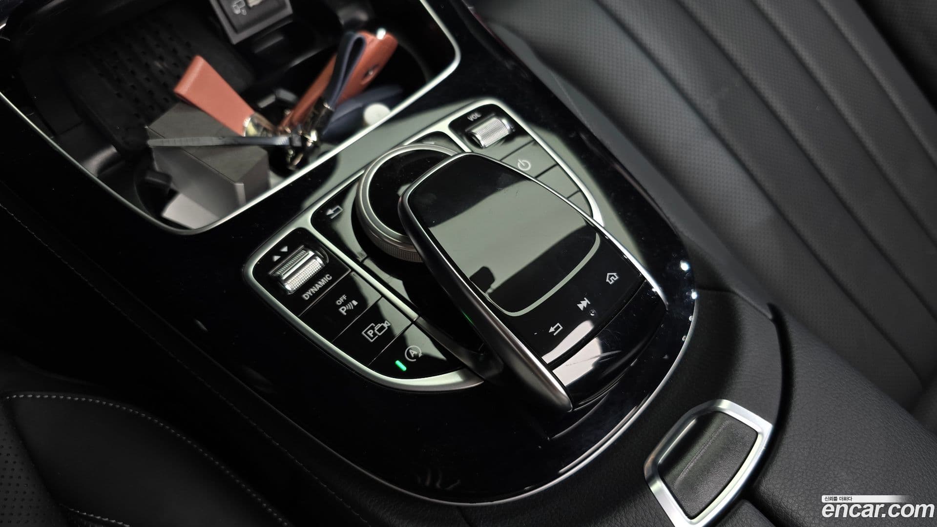 Main__Slider__Photo:E-Class Mercedes-Benz 2020.9-28