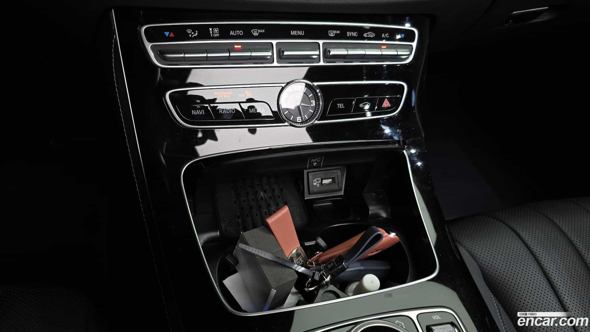 E-Class Mercedes-Benz 2020.9-OPTION-043