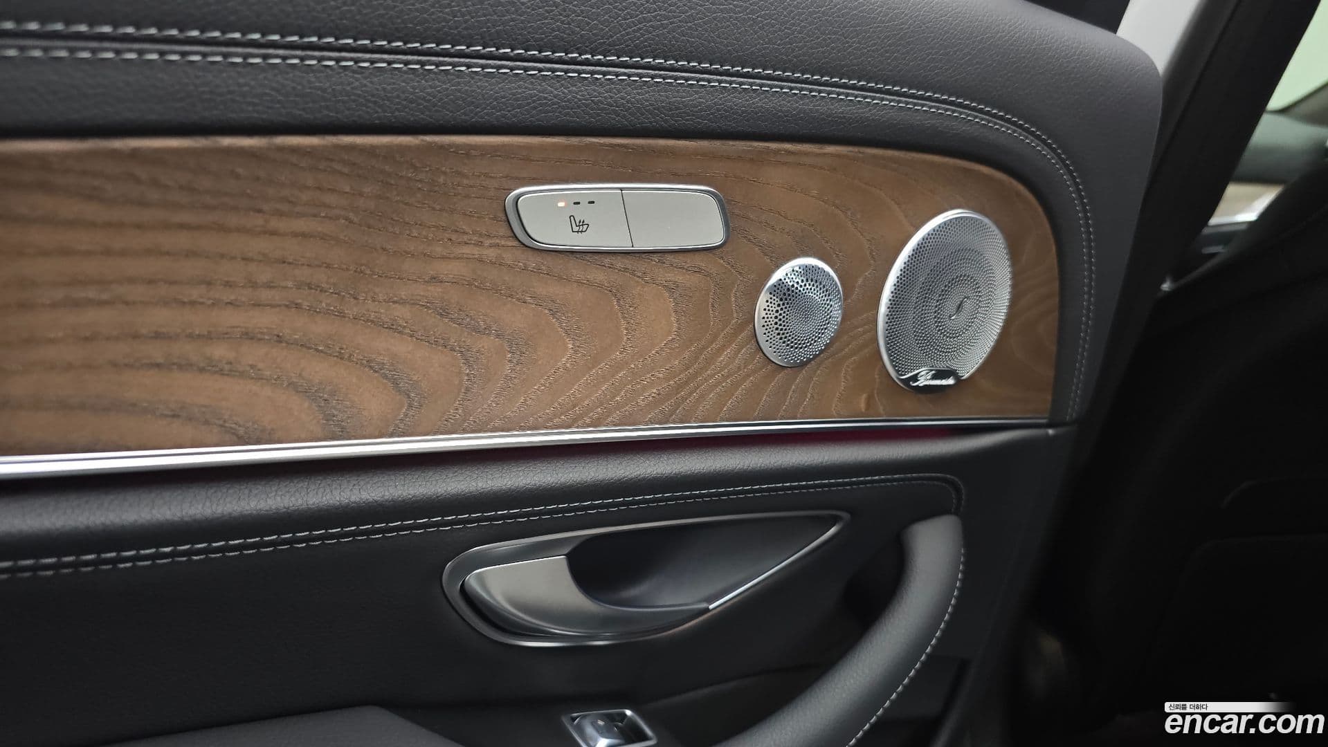 Main__Slider__Photo:E-Class Mercedes-Benz 2020.9-32