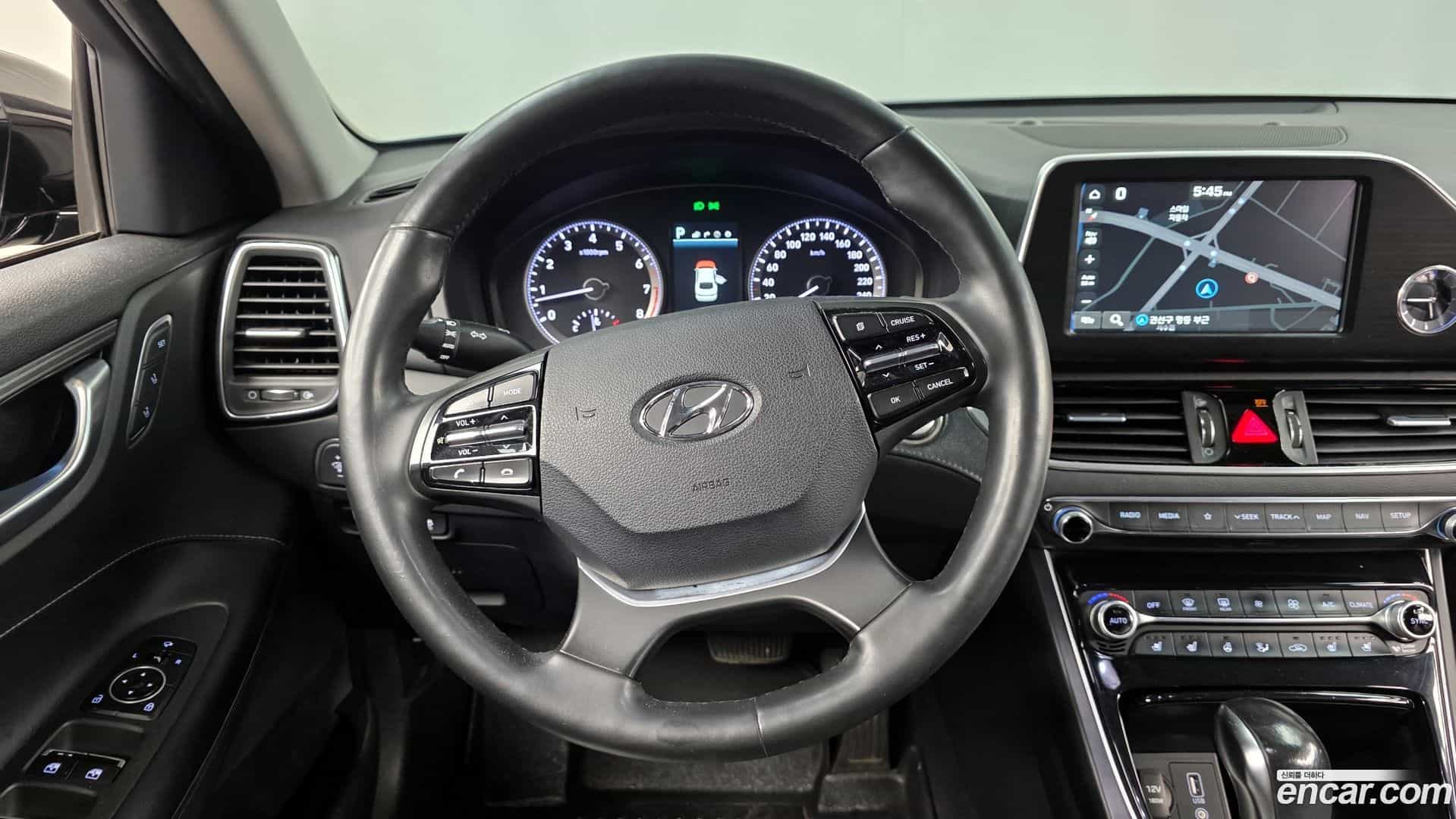 Grandeur Hyundai 2016.11-OPTION-017