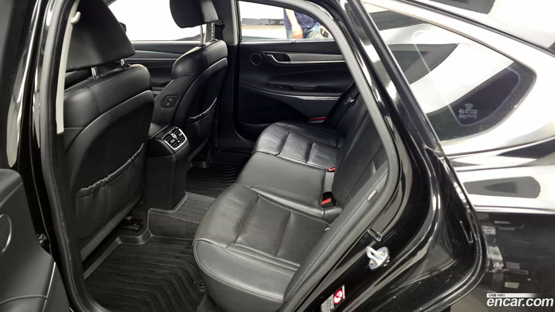 Grandeur Hyundai 2016.11-INNER-036