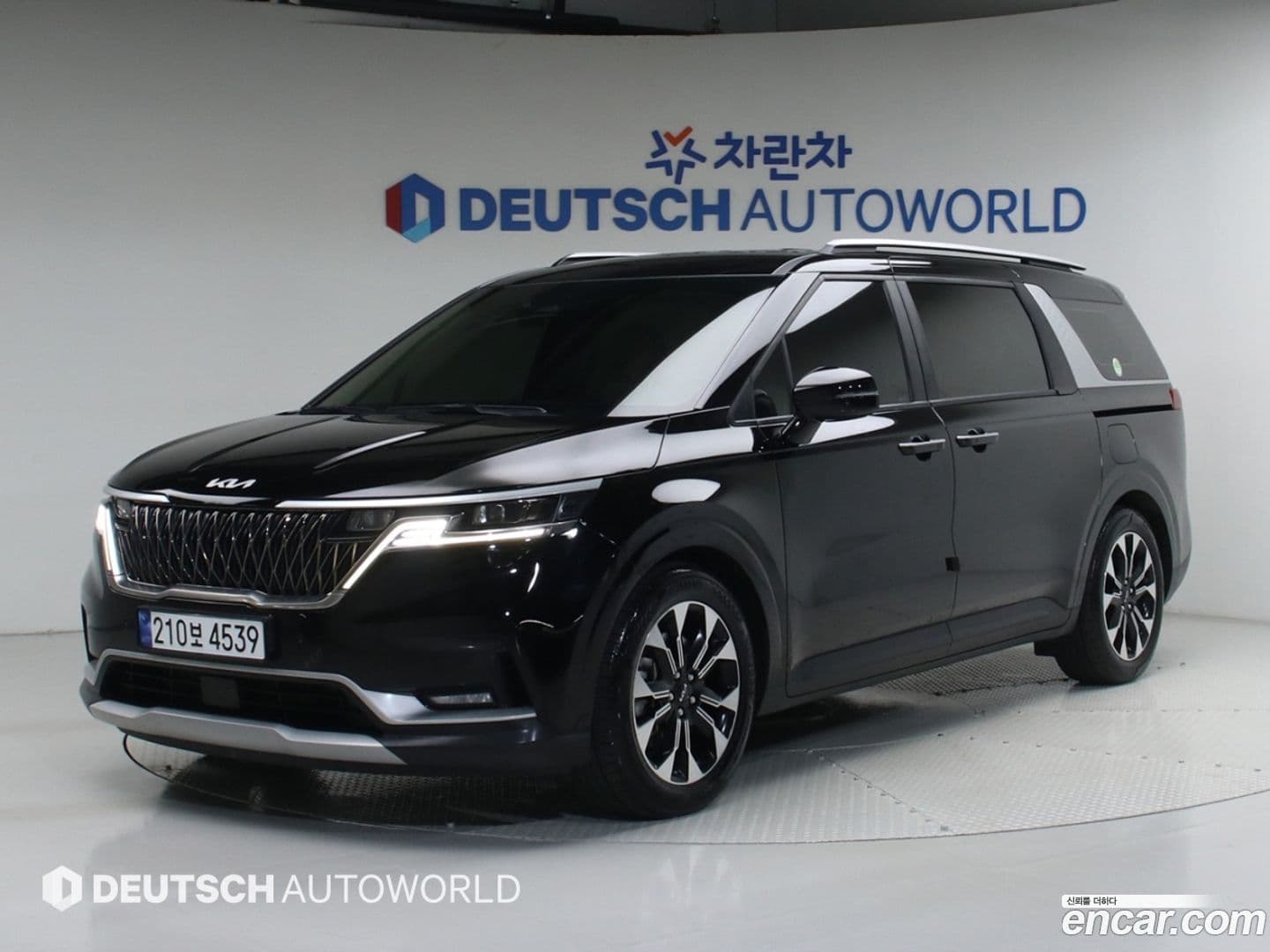 Main__Slider__Photo:Canival Kia 2022.3-0