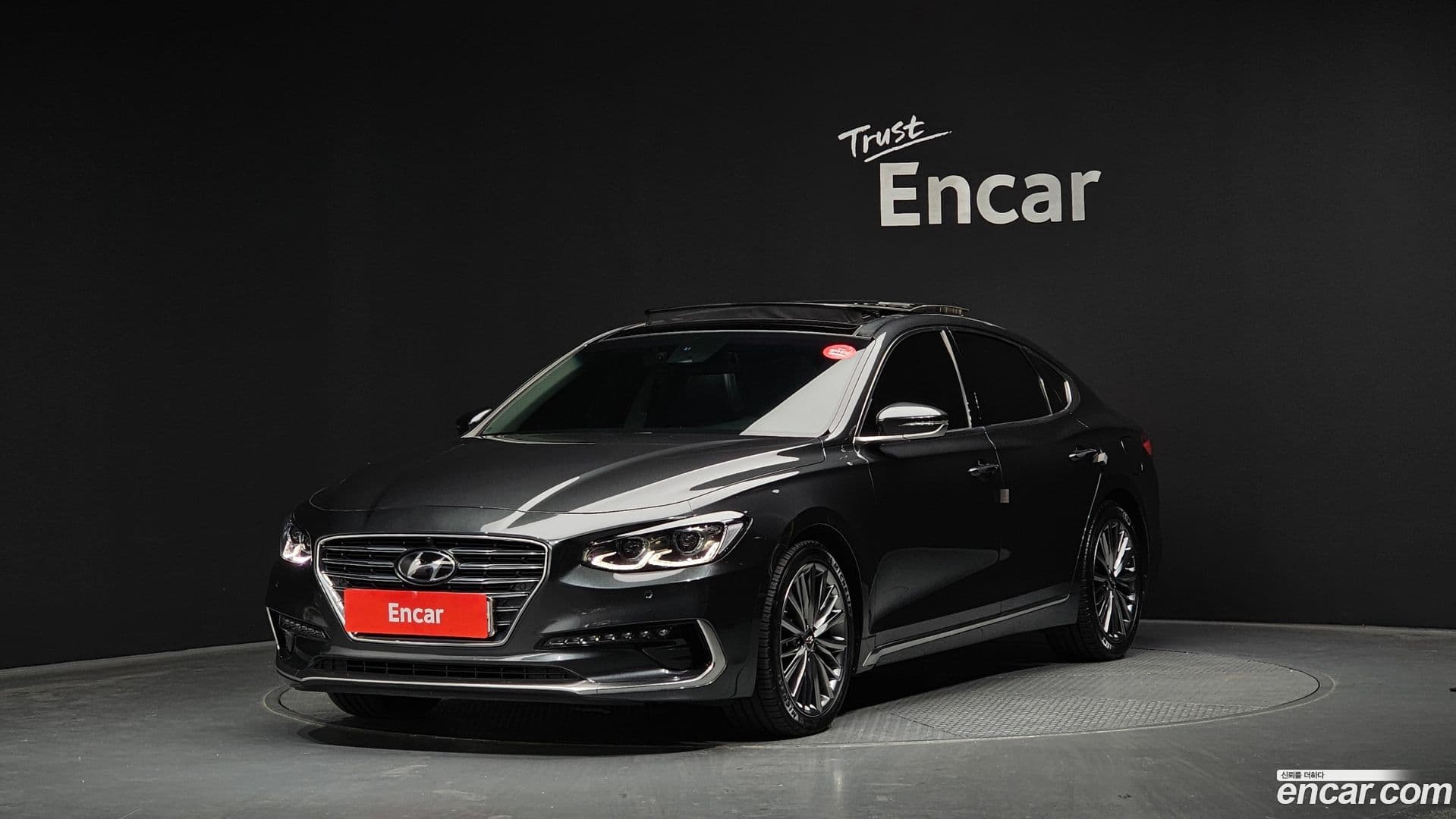 Main__Slider__Photo:Grandeur Hyundai 2019.5-0