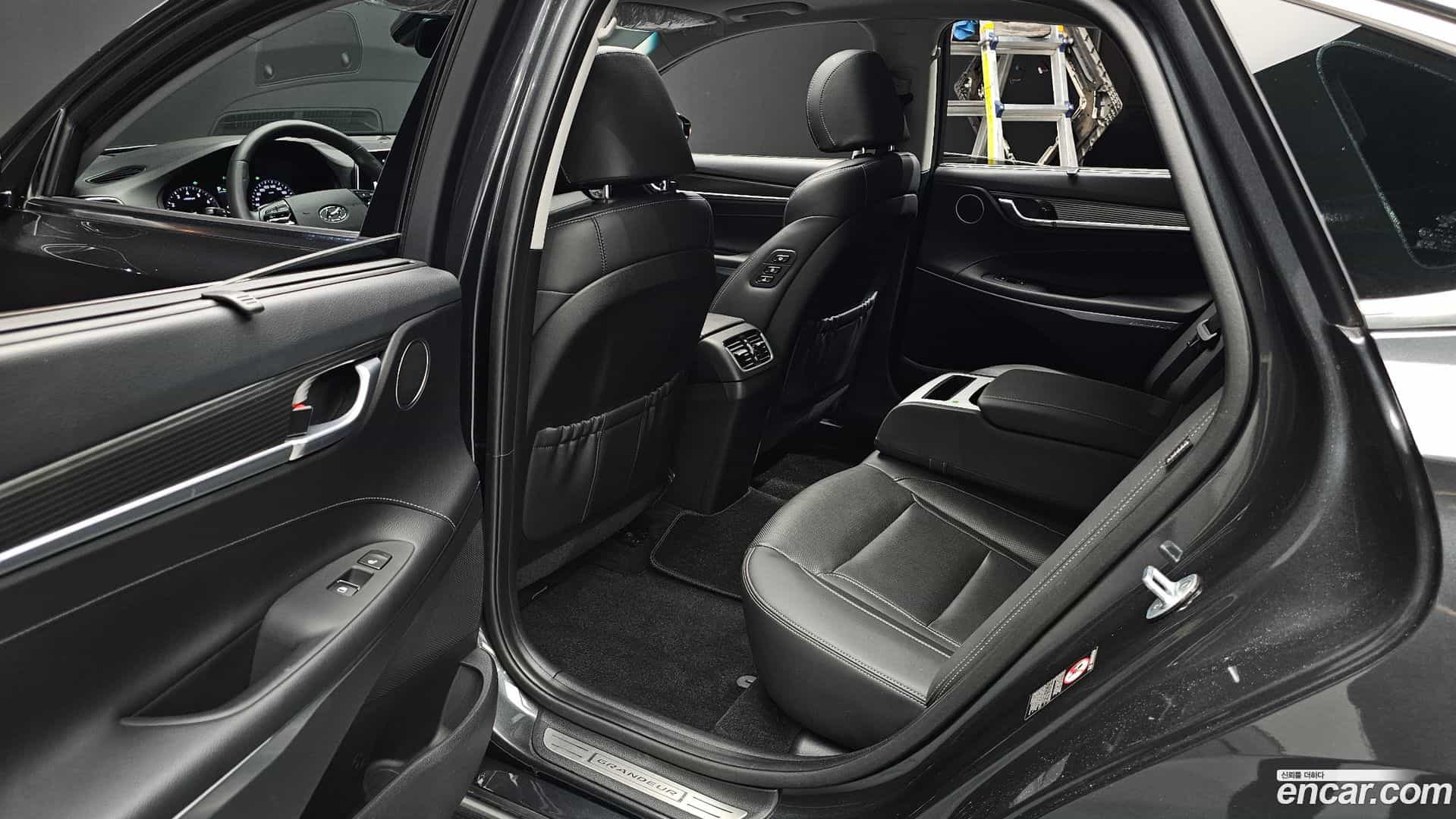 Grandeur Hyundai 2019.5-OPTION-016
