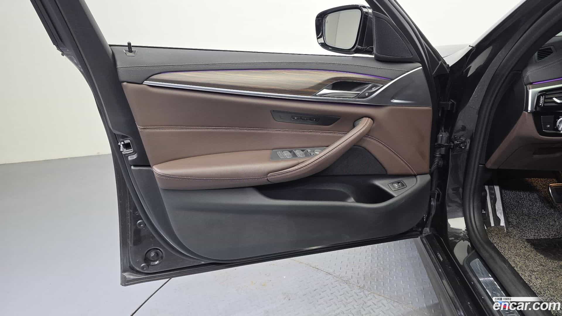 5-Series BMW 2021.3-INNER-034