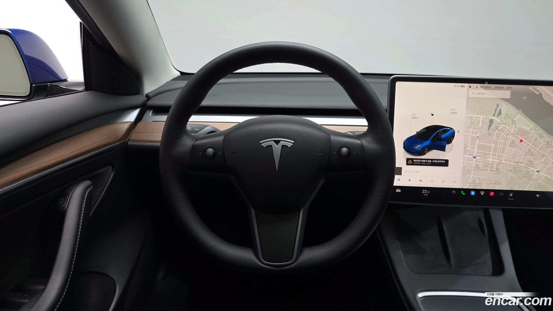Main__Slider__Photo:Model 3 Tesla 2022.8-11