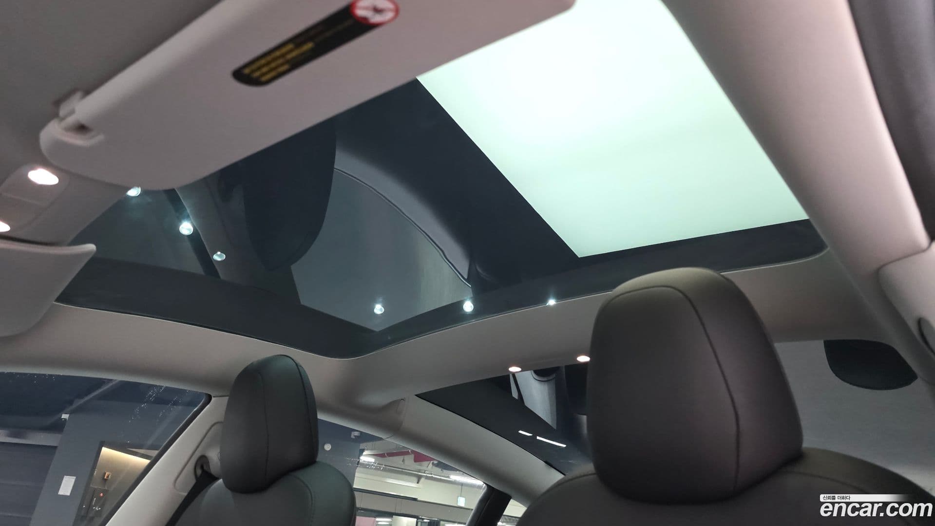 Main__Slider__Photo:Model 3 Tesla 2022.8-14