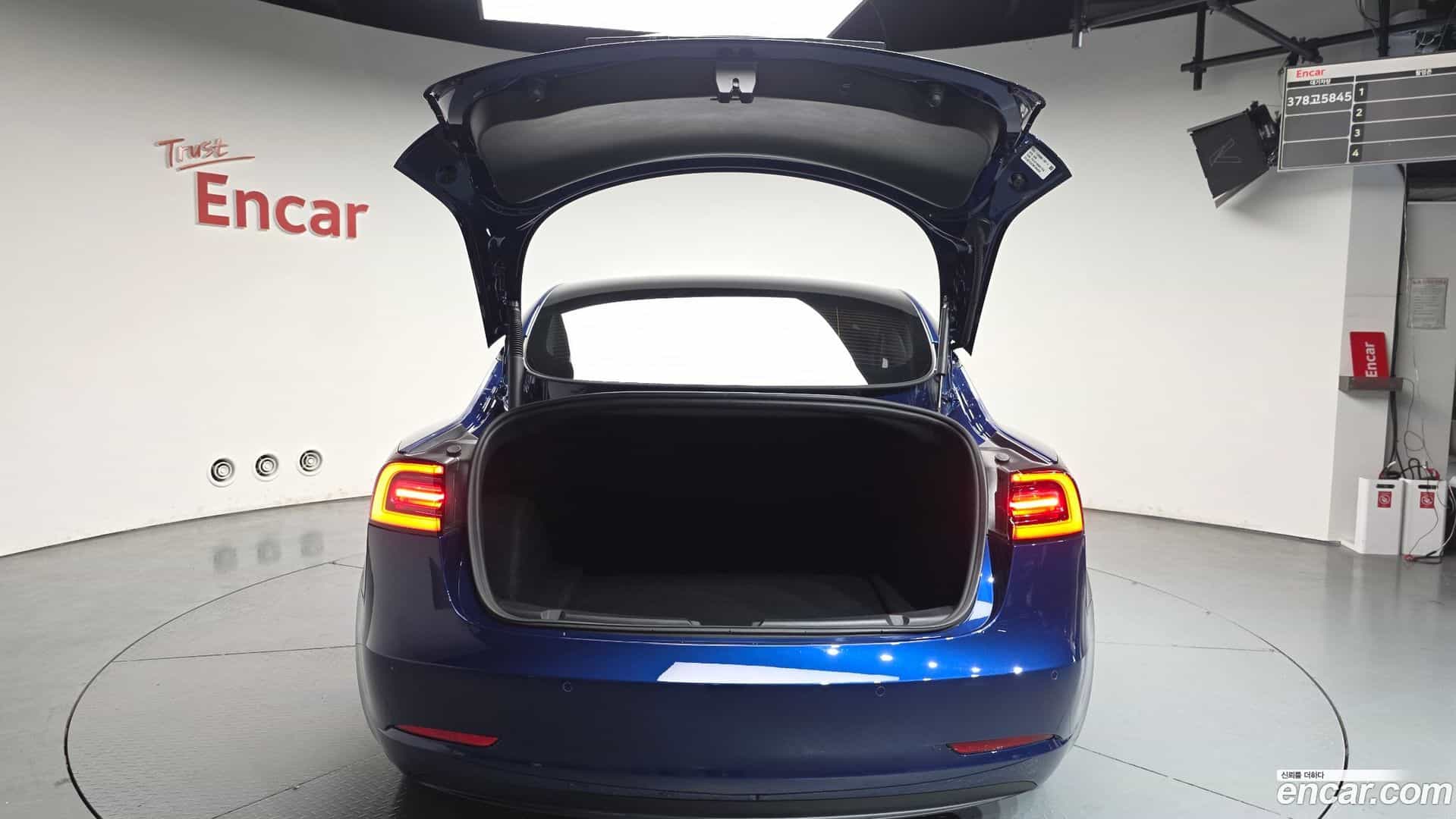 Model 3 Tesla 2022.8-OPTION-024
