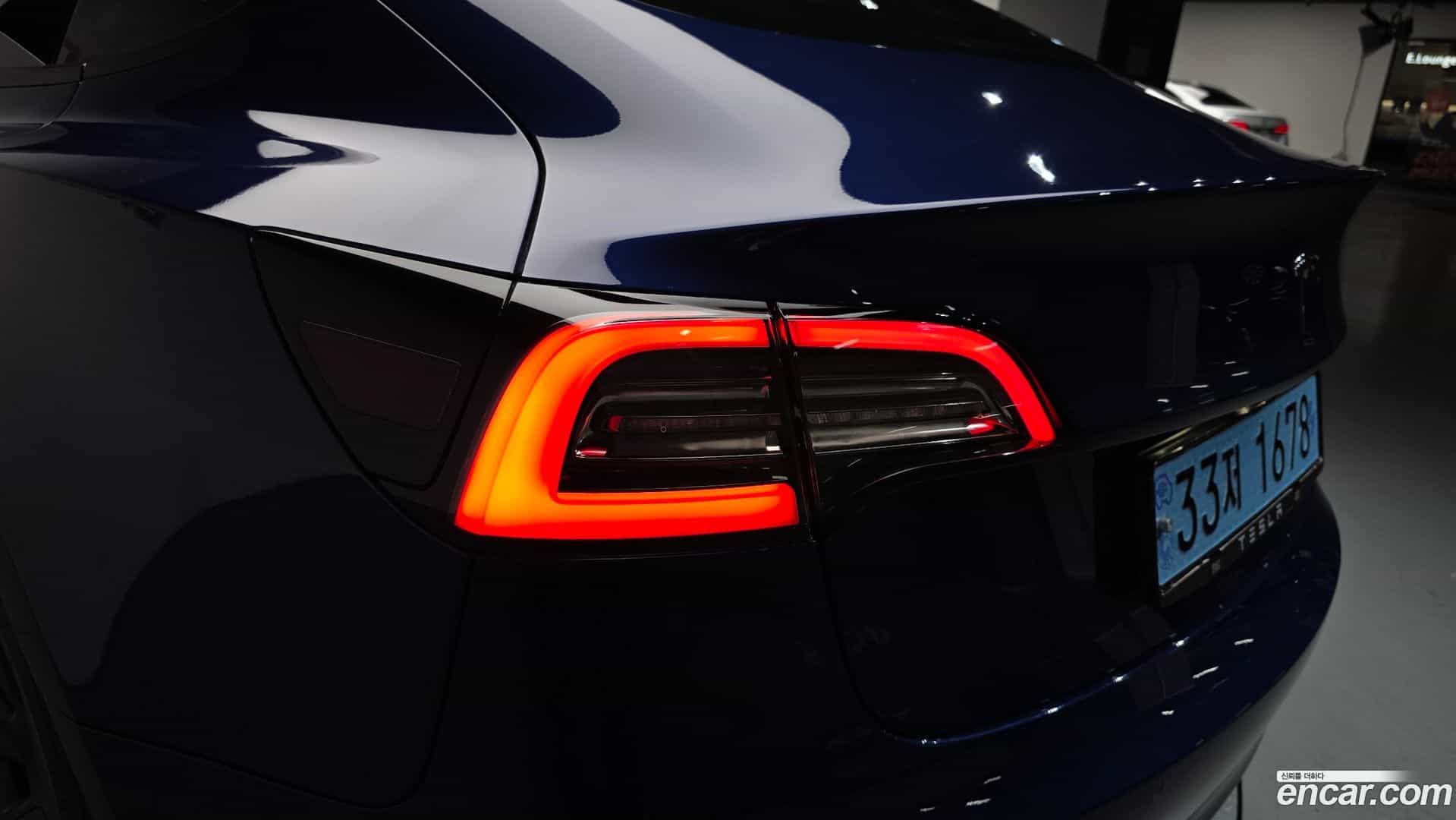 Model 3 Tesla 2022.8-OUTER-033
