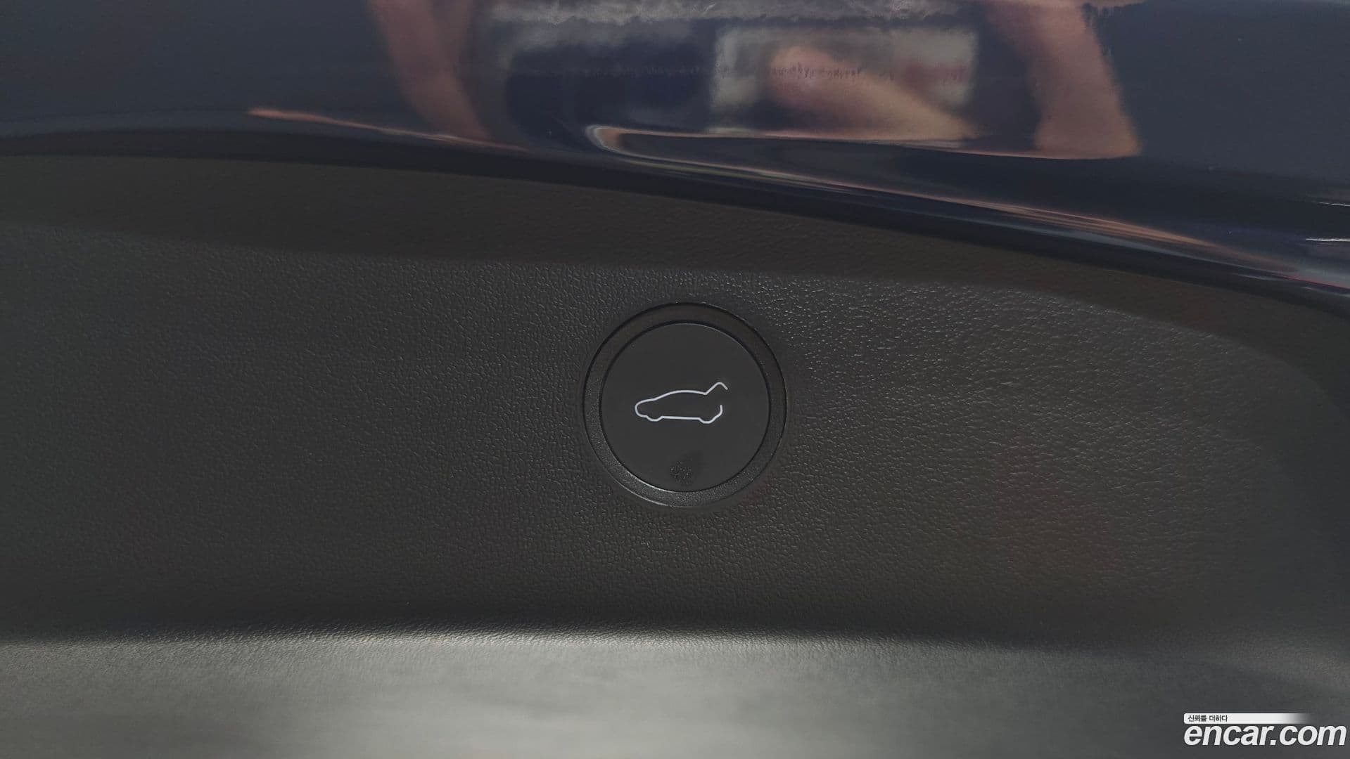 Main__Slider__Photo:Model 3 Tesla 2022.8-26