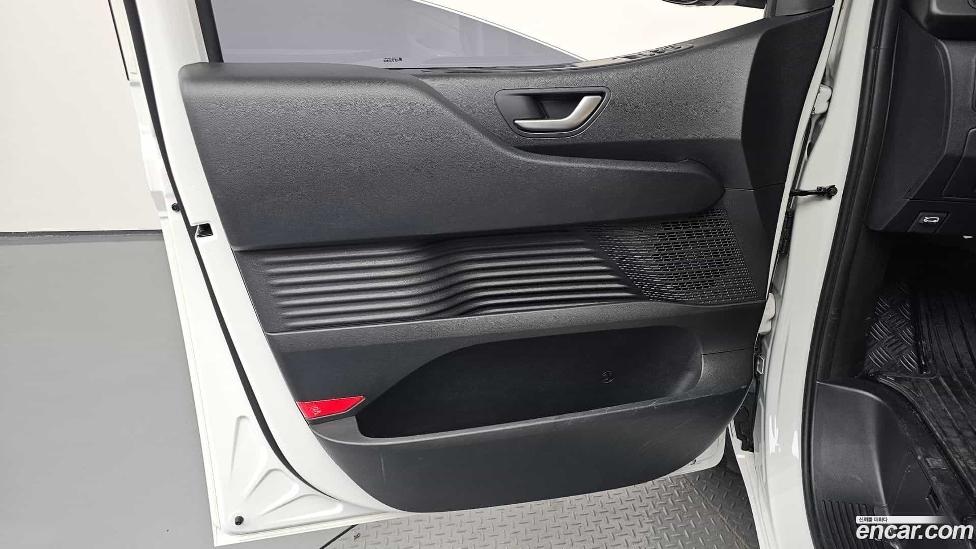 Staria Hyundai 2025.1-INNER-034
