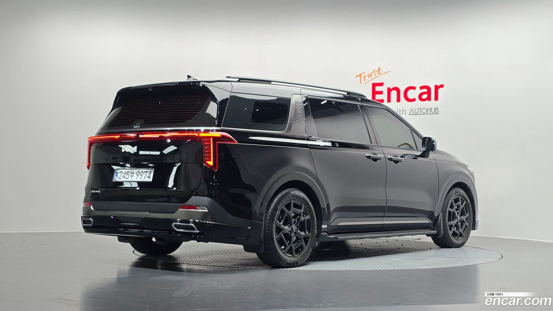 Main__Slider__Photo:Canival Kia 2025.2-1