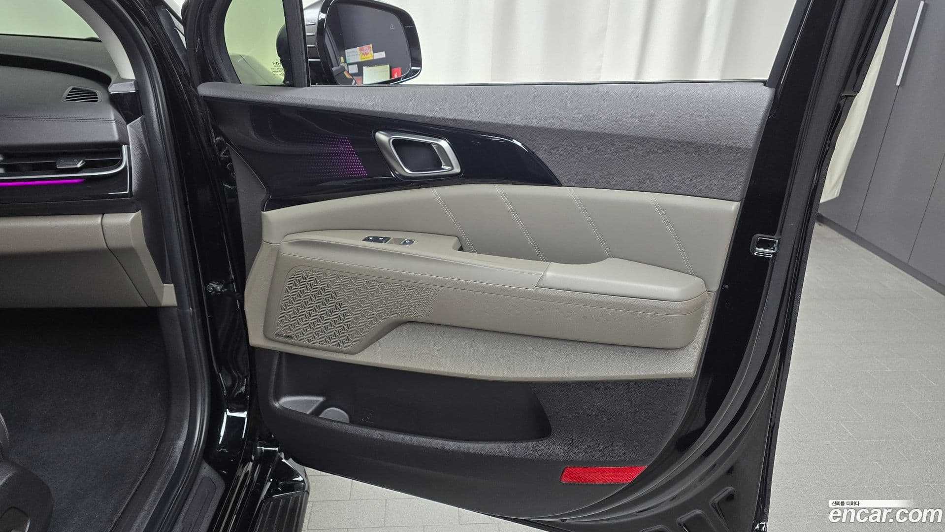 Main__Slider__Photo:Canival Kia 2025.2-24